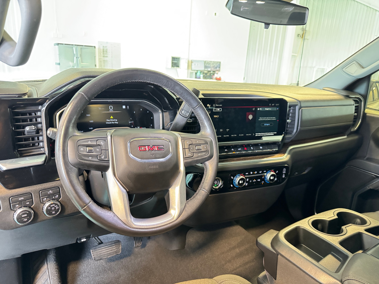 Thumbnail: 2022 GMC Sierra 1500 - 3