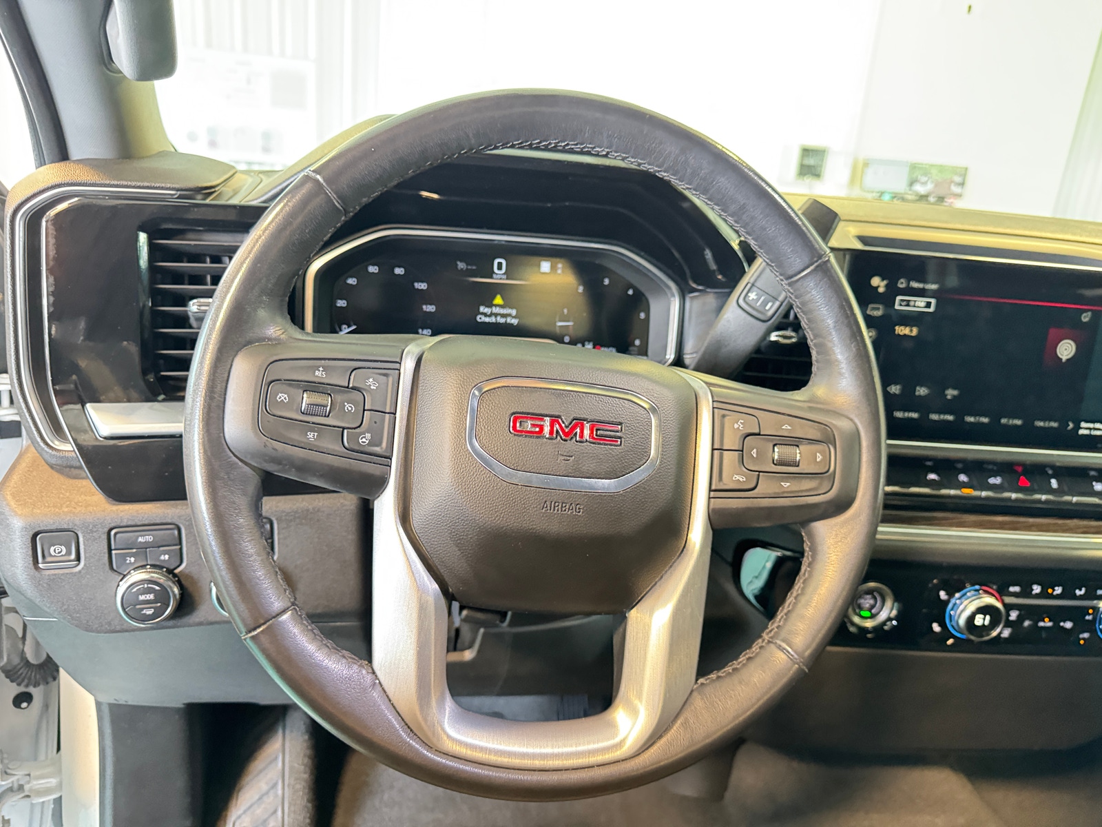 Thumbnail: 2022 GMC Sierra 1500 - 5