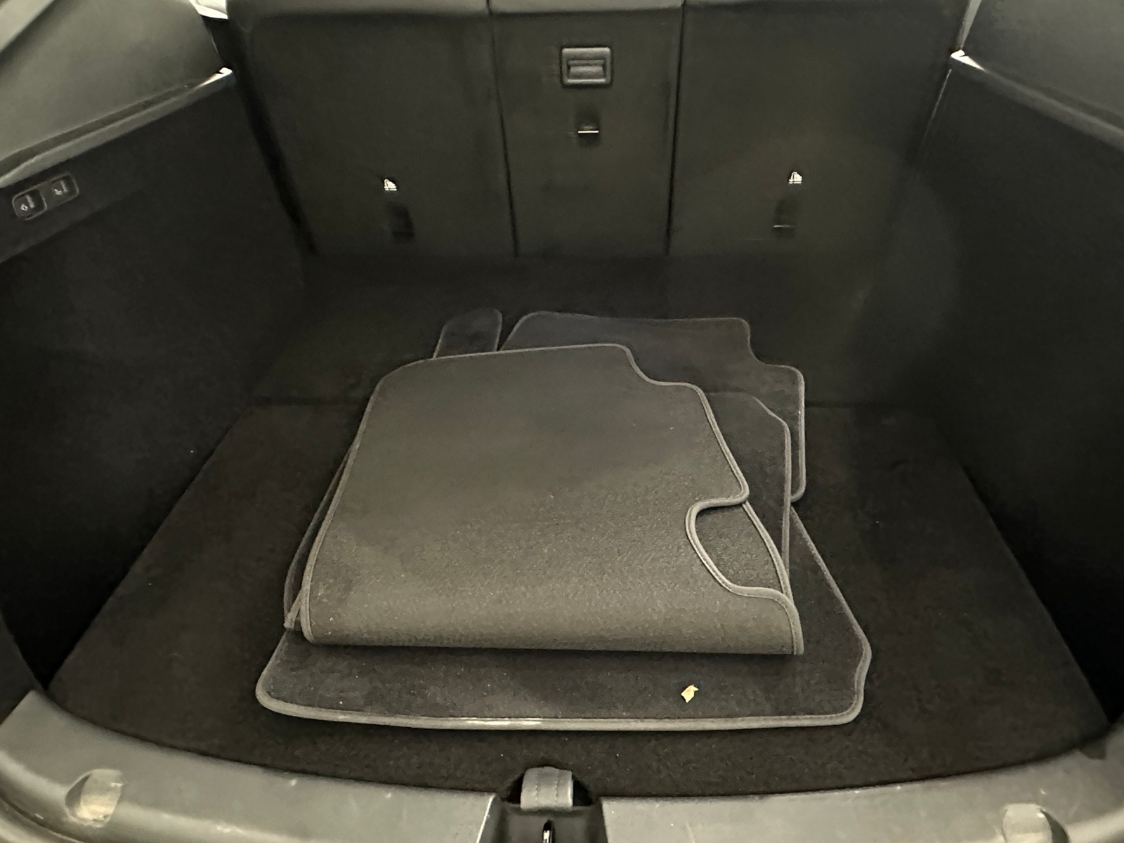 Thumbnail: 2023 Tesla Model Y - 6
