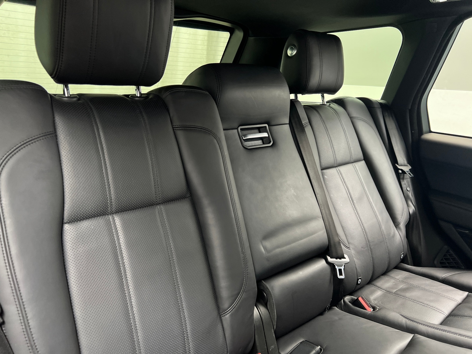 Thumbnail: 2016 Land Rover Range Rover - 6