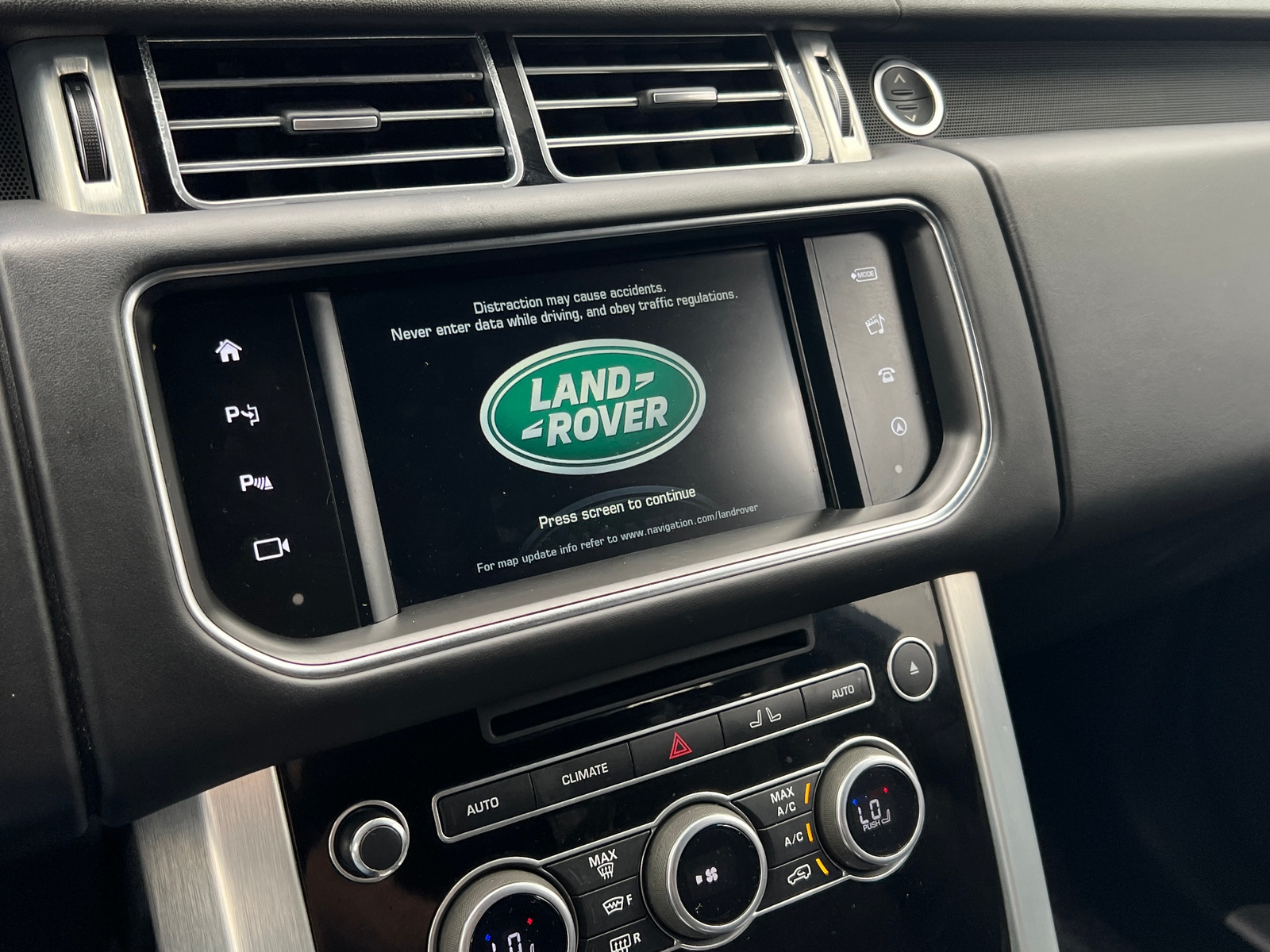 Thumbnail: 2016 Land Rover Range Rover - 4