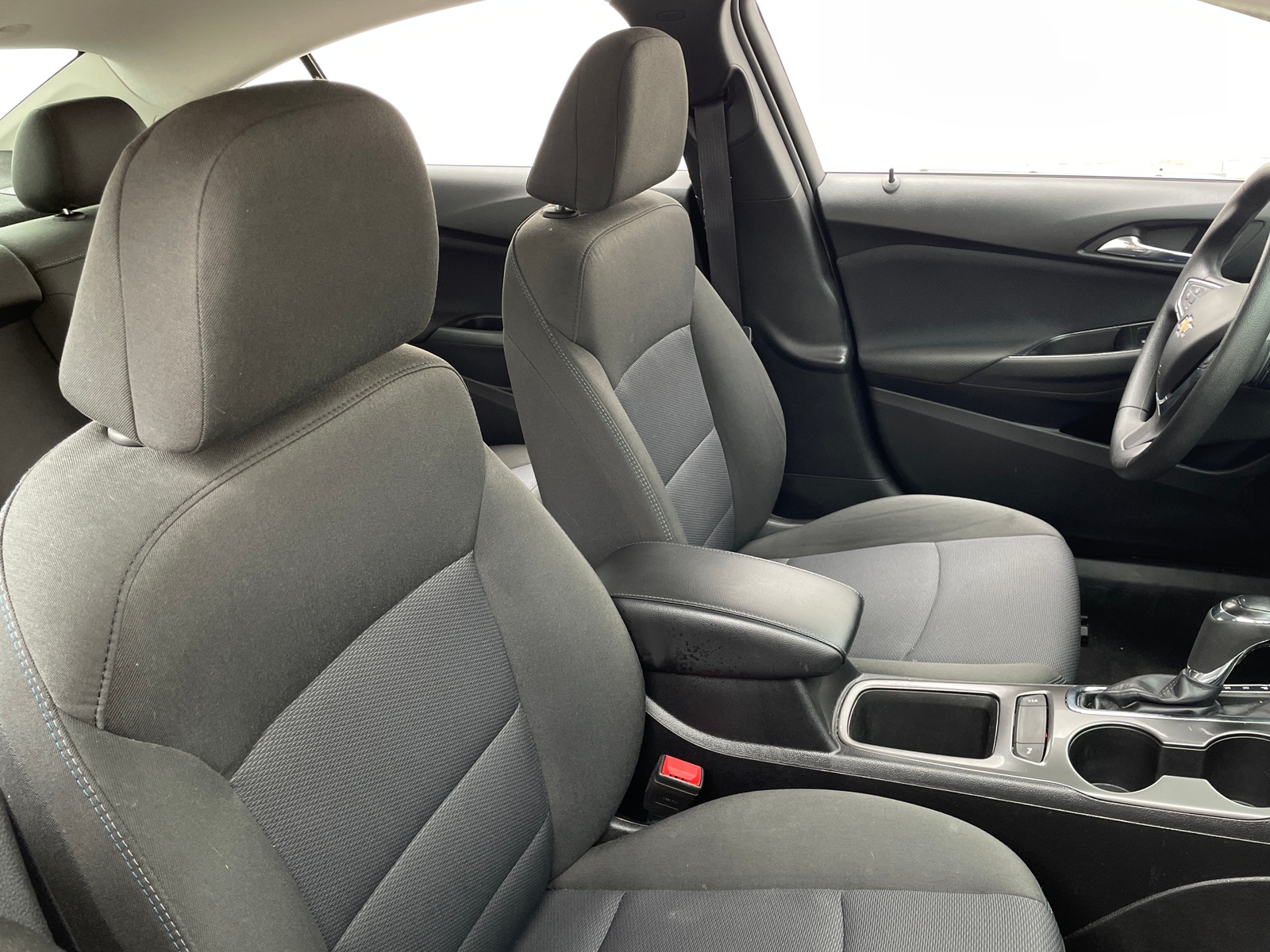 Thumbnail: 2017 Chevrolet Cruze - 2
