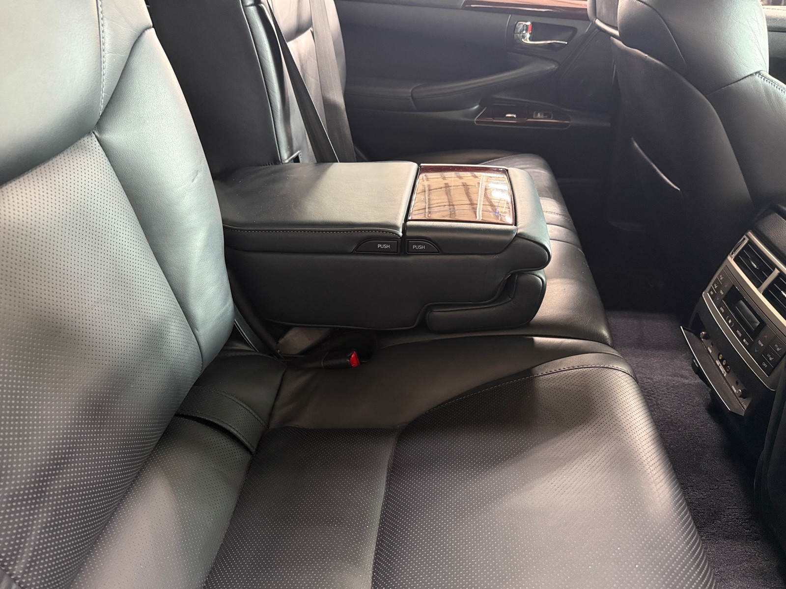 Thumbnail: 2015 Lexus LX - 5