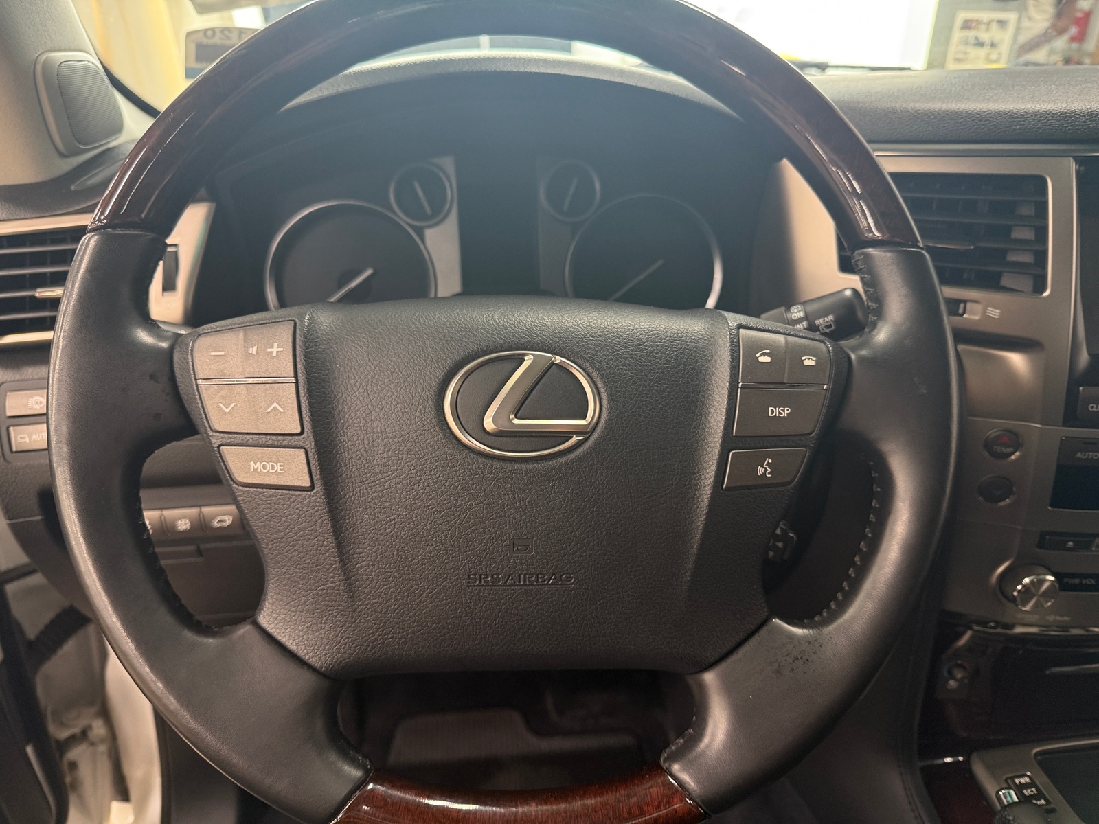 Thumbnail: 2015 Lexus LX - 4