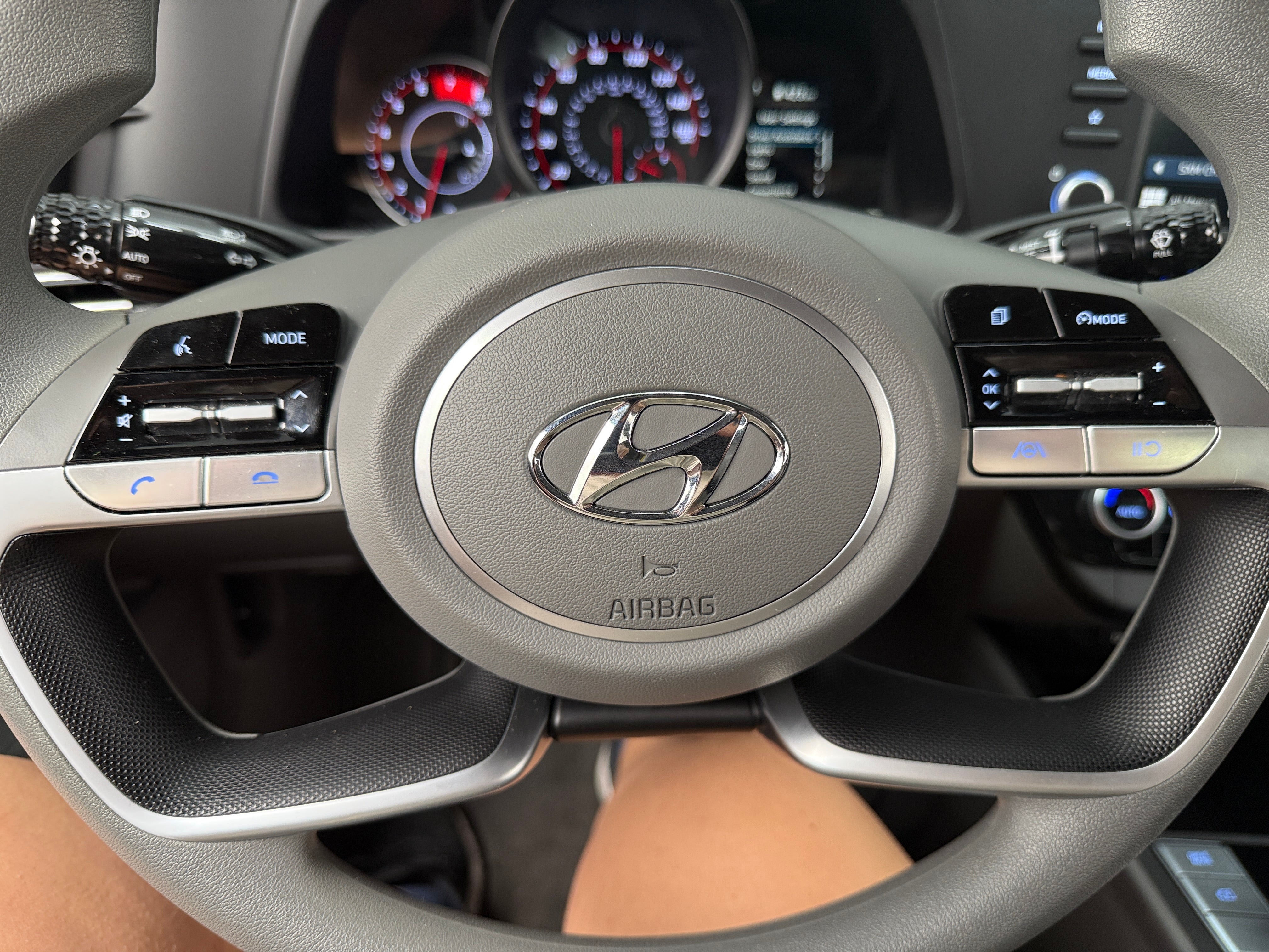 Thumbnail: 2023 Hyundai Elantra - 5