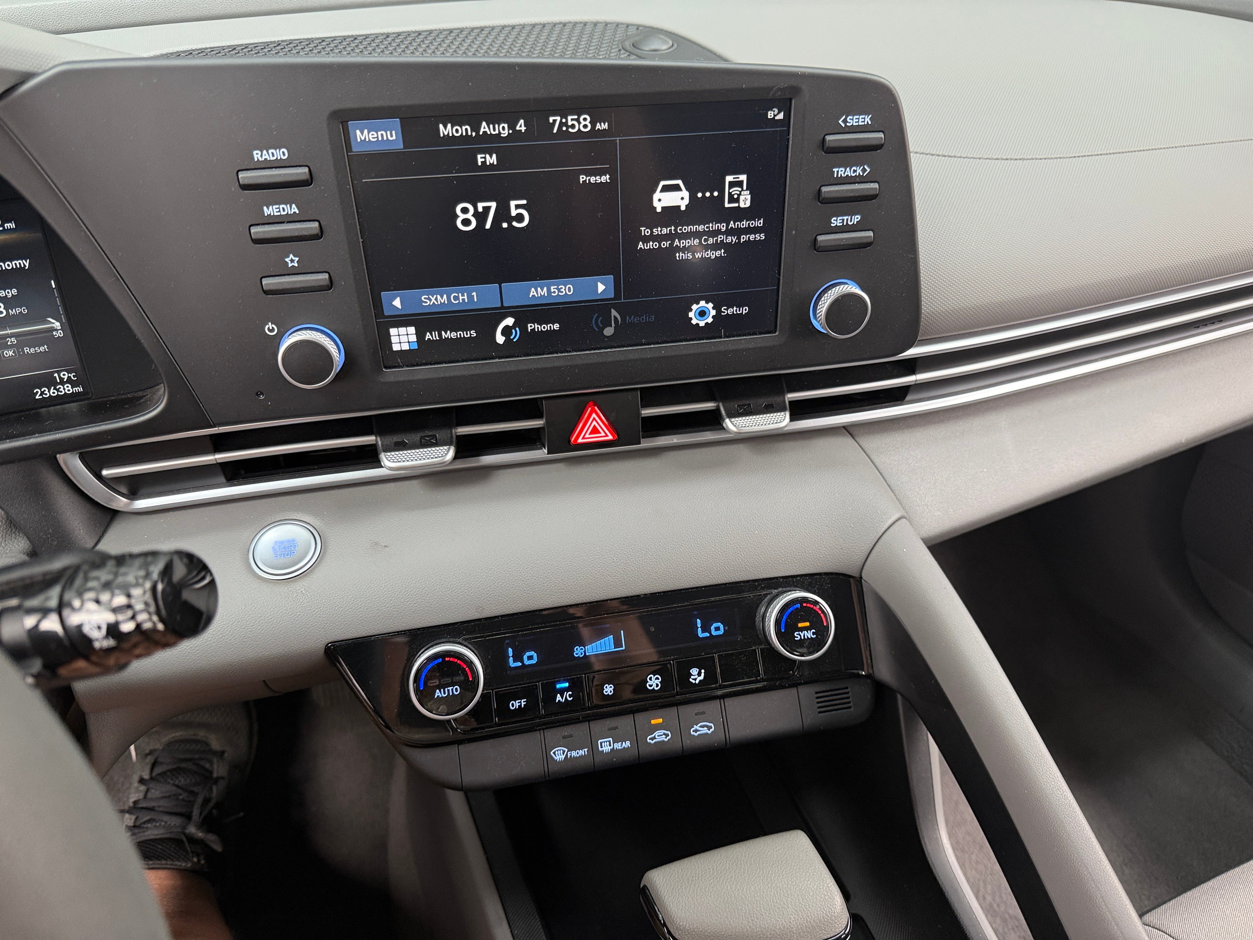 Thumbnail: 2023 Hyundai Elantra - 4