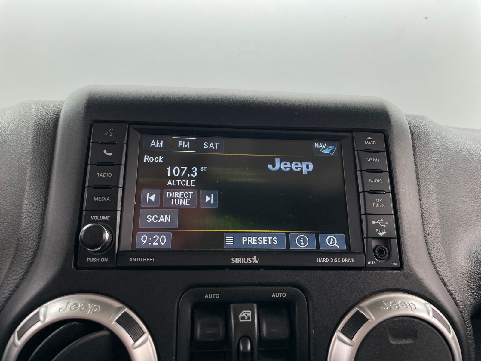 Thumbnail: 2017 Jeep Wrangler - 3