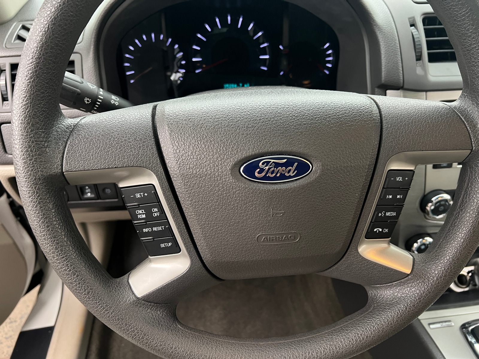 Thumbnail: 2011 Ford Fusion - 5