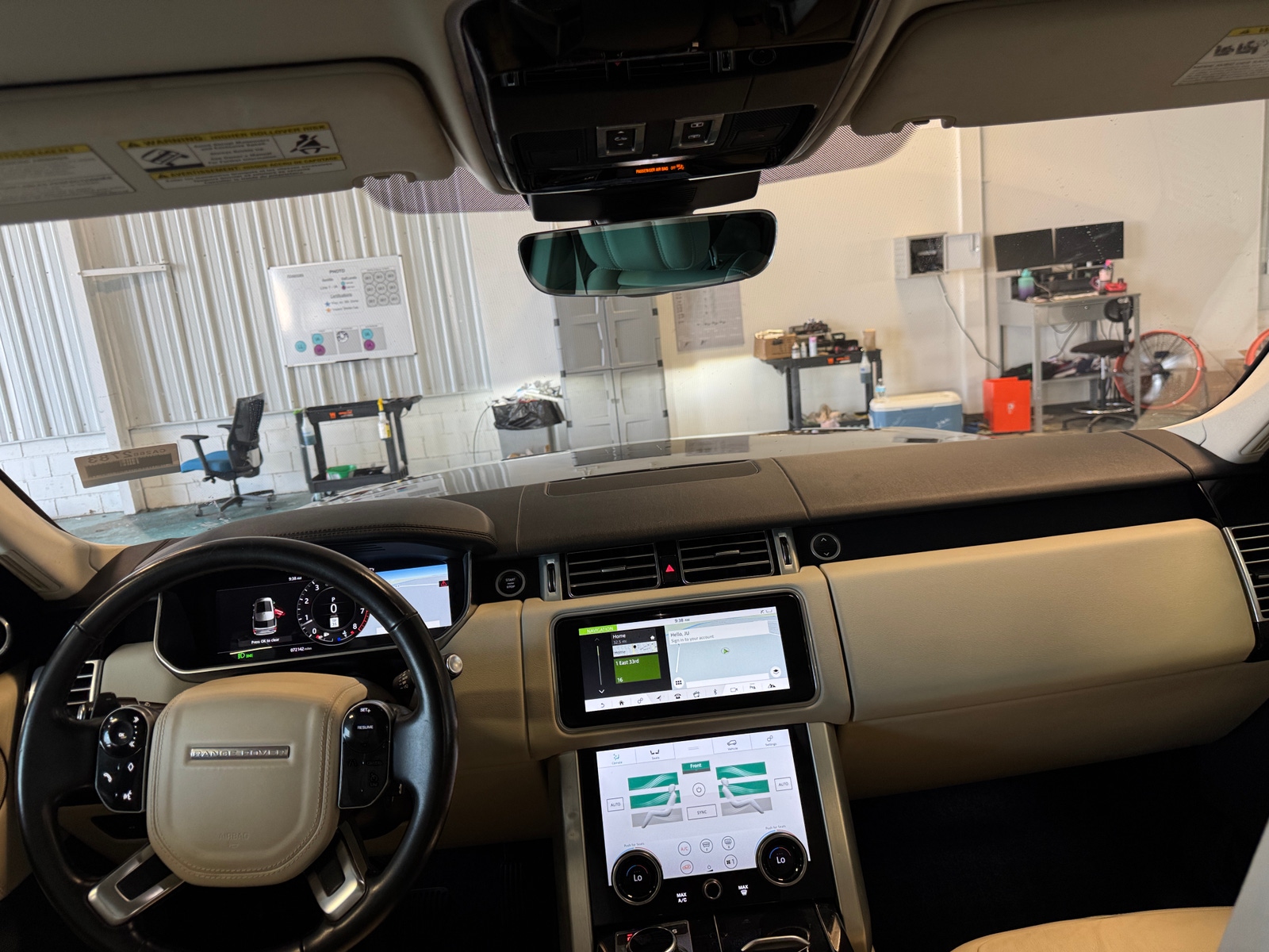 Thumbnail: 2019 Land Rover Range Rover - 2