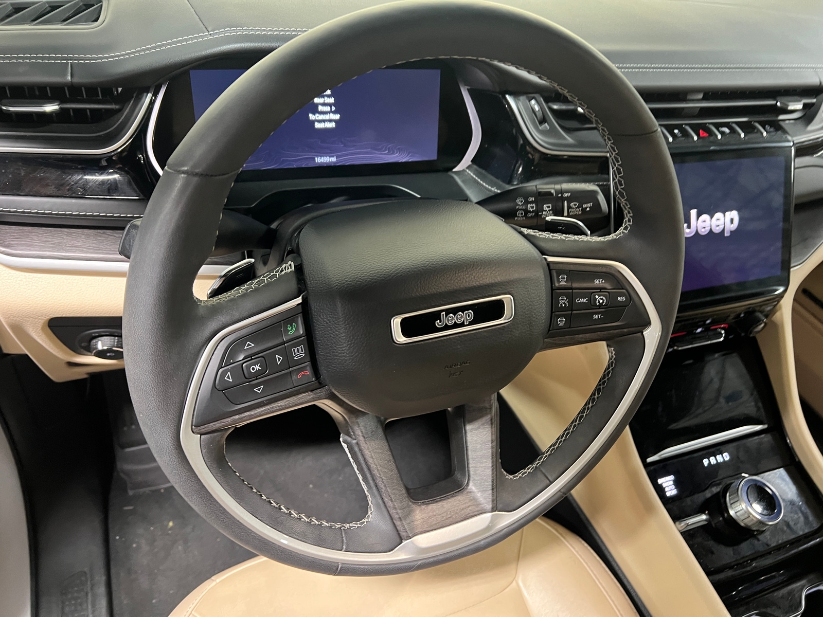 Thumbnail: 2023 Jeep Grand Cherokee L - 4