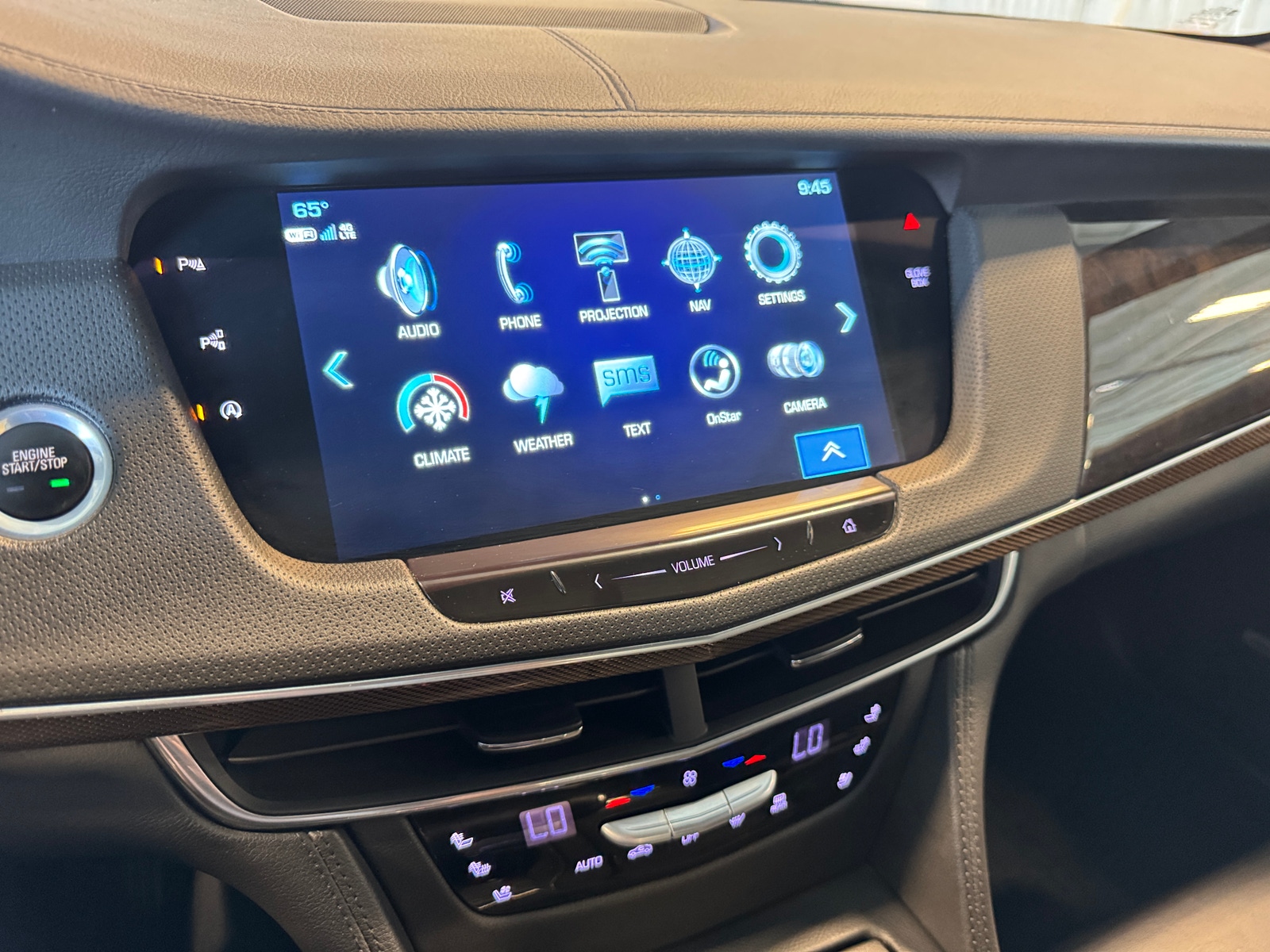 Thumbnail: 2017 Cadillac CT6 - 3