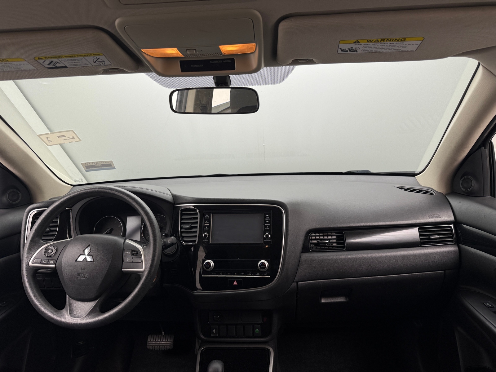 Thumbnail: 2020 Mitsubishi Outlander - 3