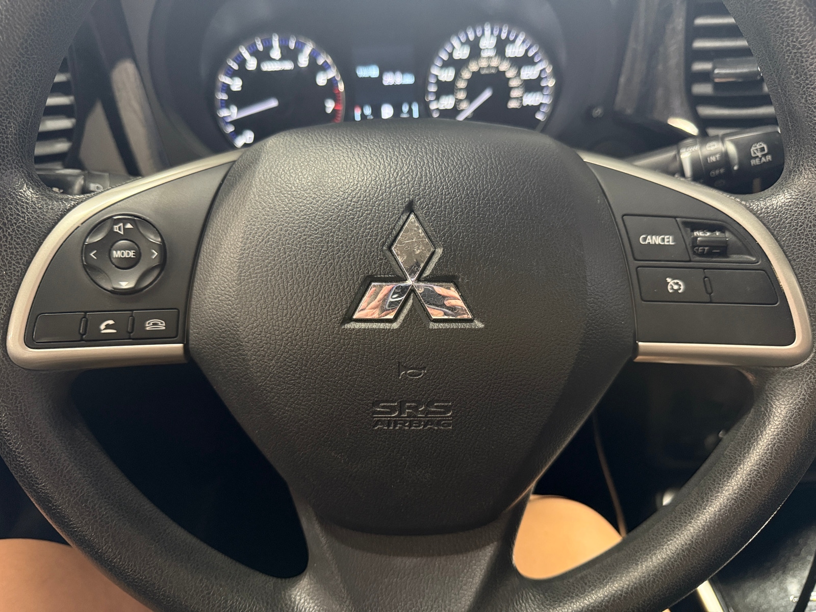 Thumbnail: 2020 Mitsubishi Outlander - 5
