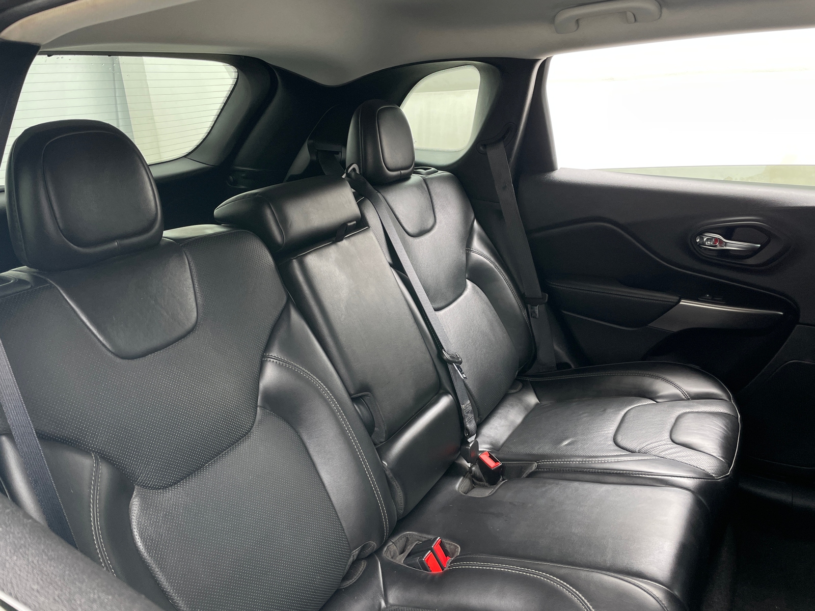 Thumbnail: 2020 Jeep Cherokee - 5