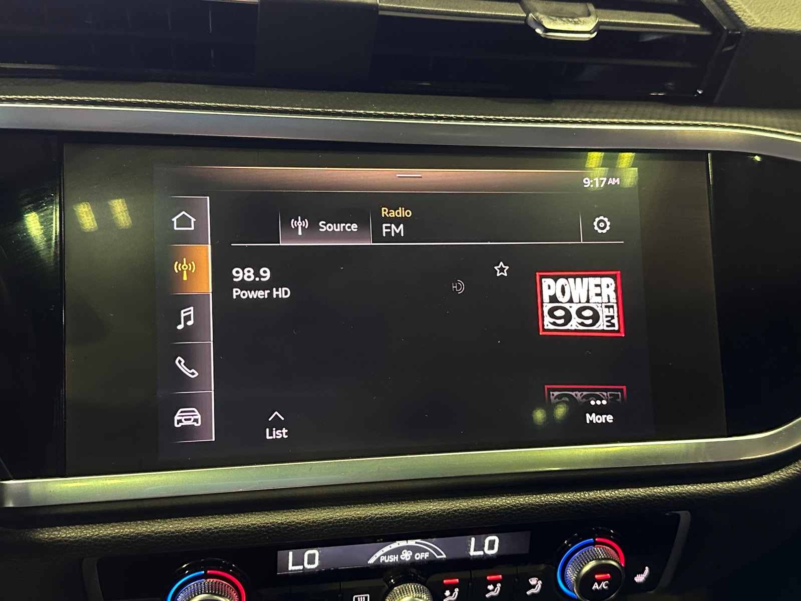 Thumbnail: 2019 Audi Q3 - 3