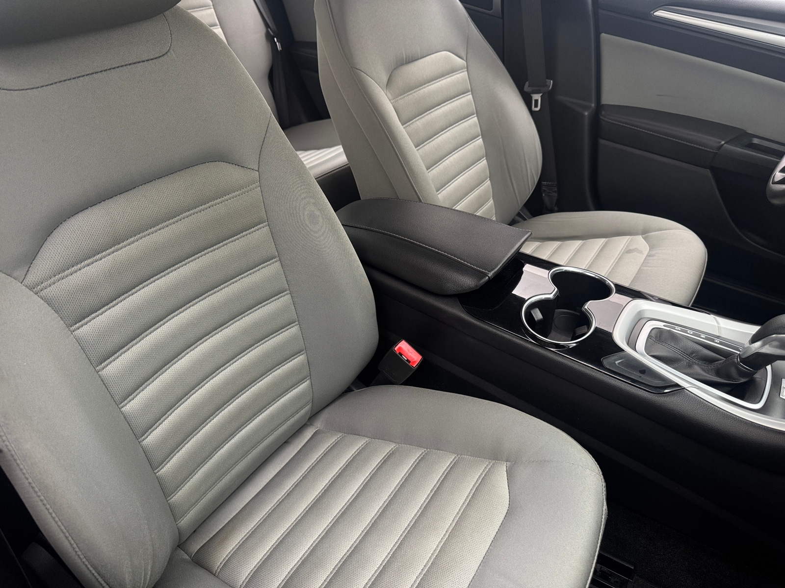 Thumbnail: 2015 Ford Fusion - 2