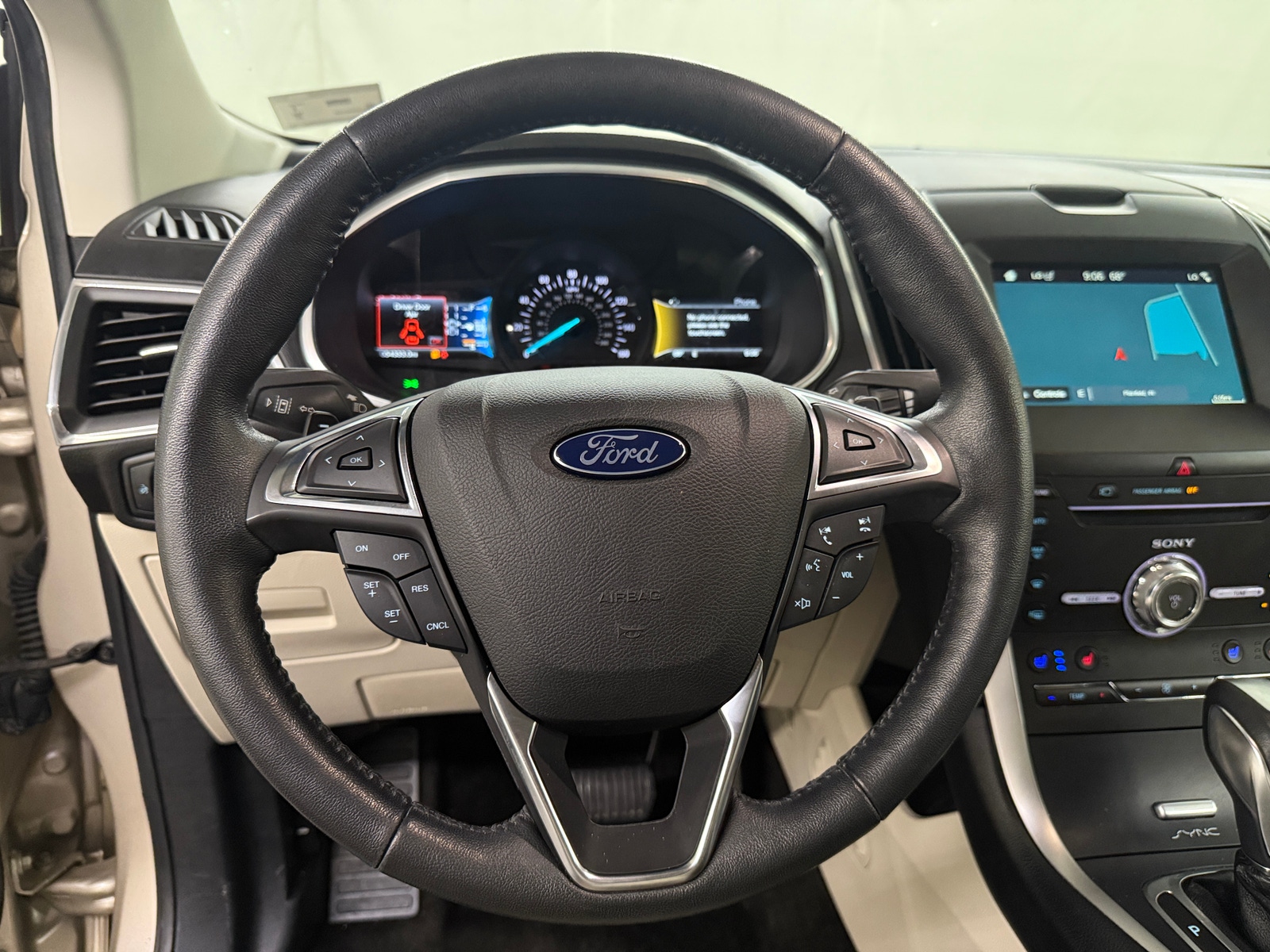 Thumbnail: 2017 Ford Edge - 4