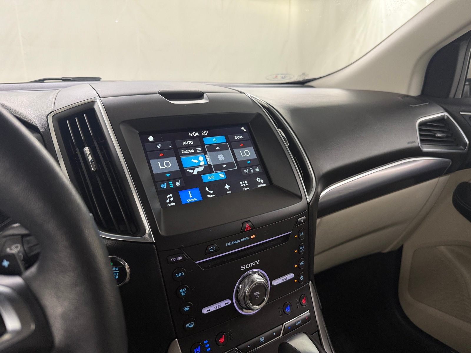 Thumbnail: 2017 Ford Edge - 3