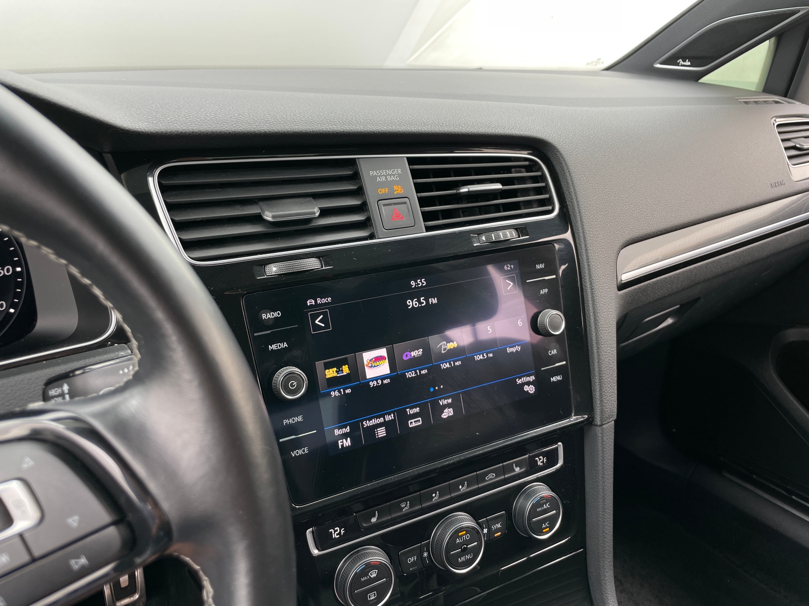 Thumbnail: 2019 Volkswagen Golf - 3