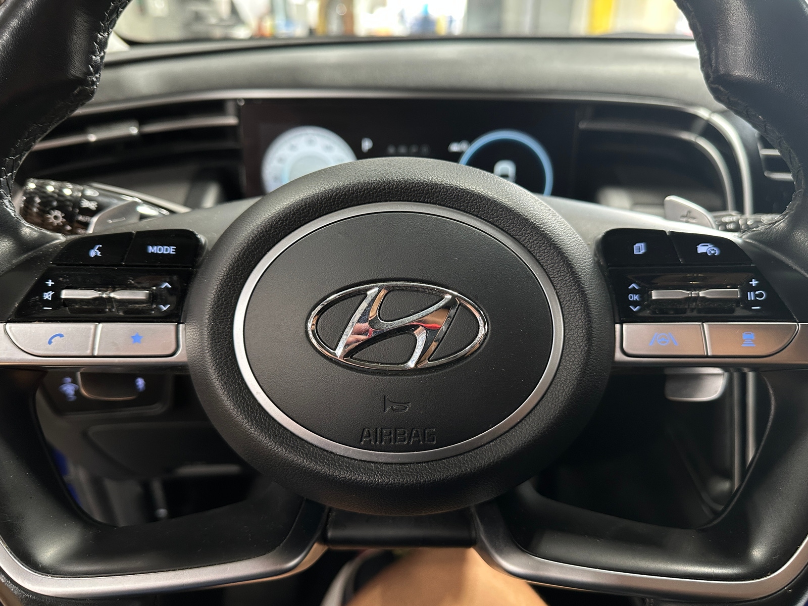 Thumbnail: 2022 Hyundai Tucson - 4