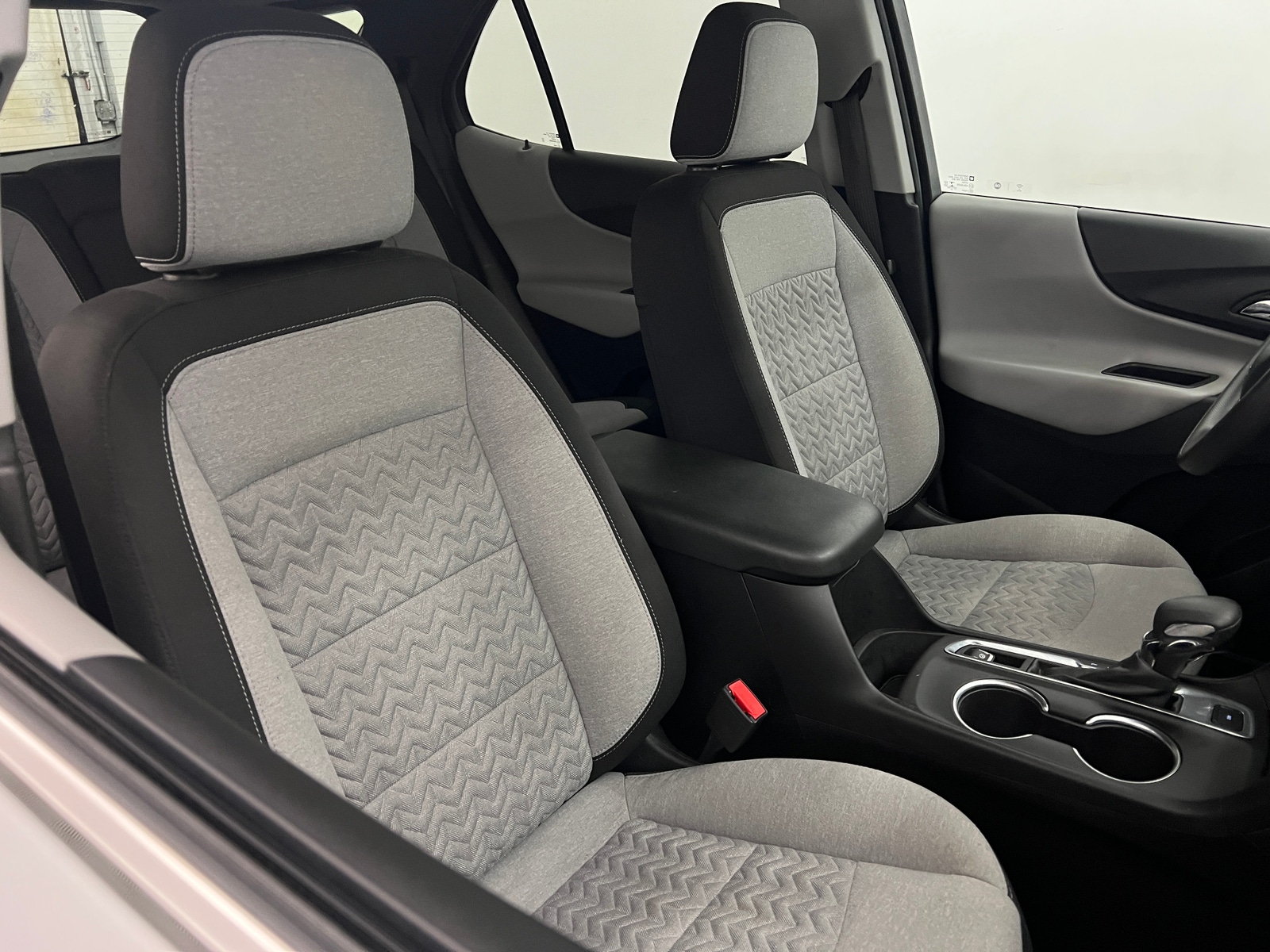 Thumbnail: 2022 Chevrolet Equinox - 2