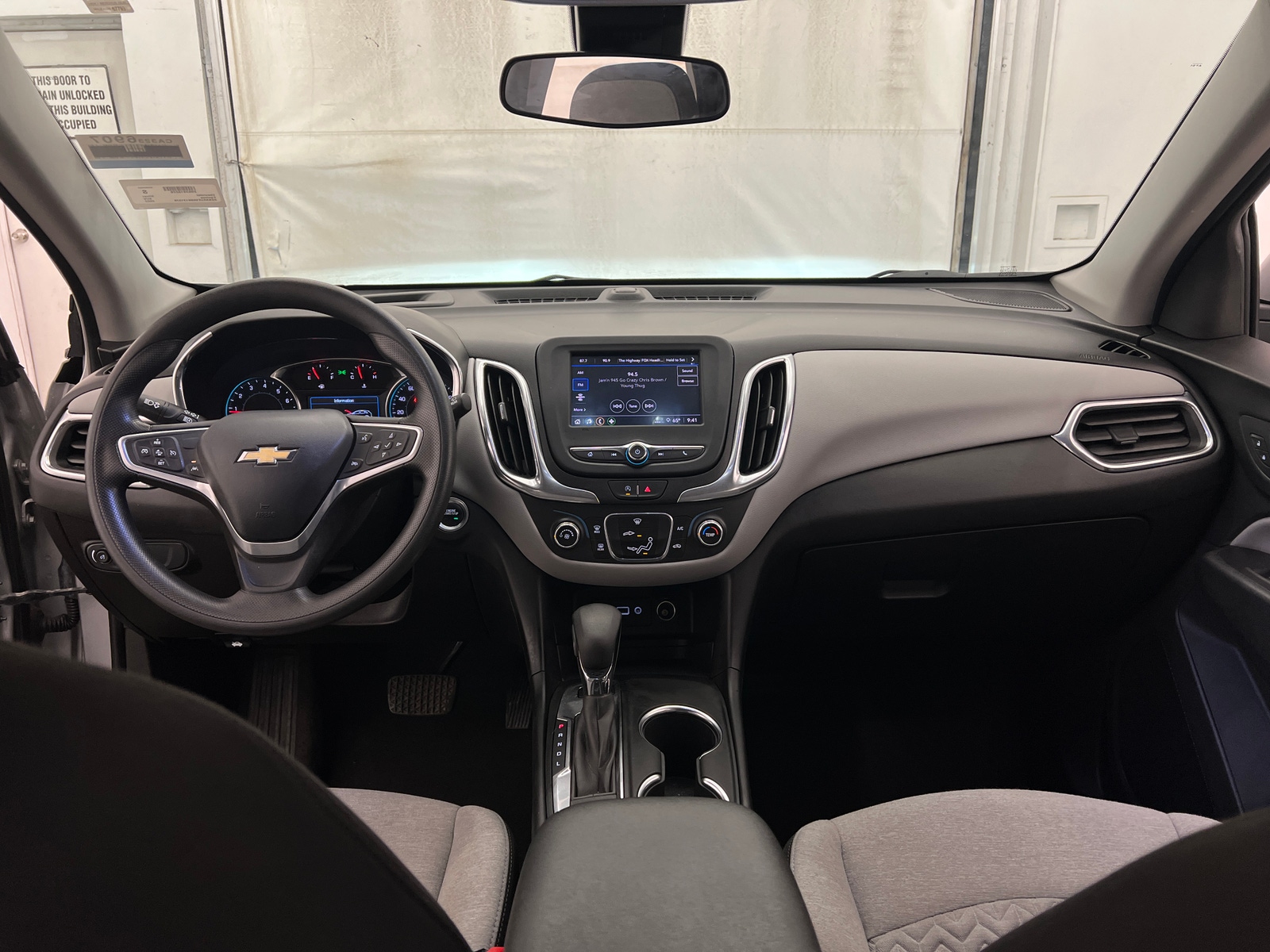 Thumbnail: 2022 Chevrolet Equinox - 3