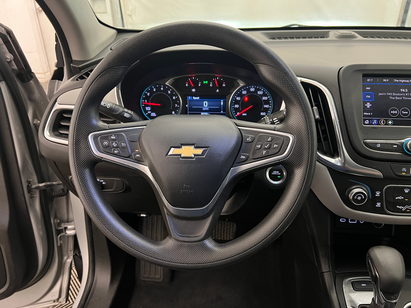 Thumbnail: 2022 Chevrolet Equinox - 5