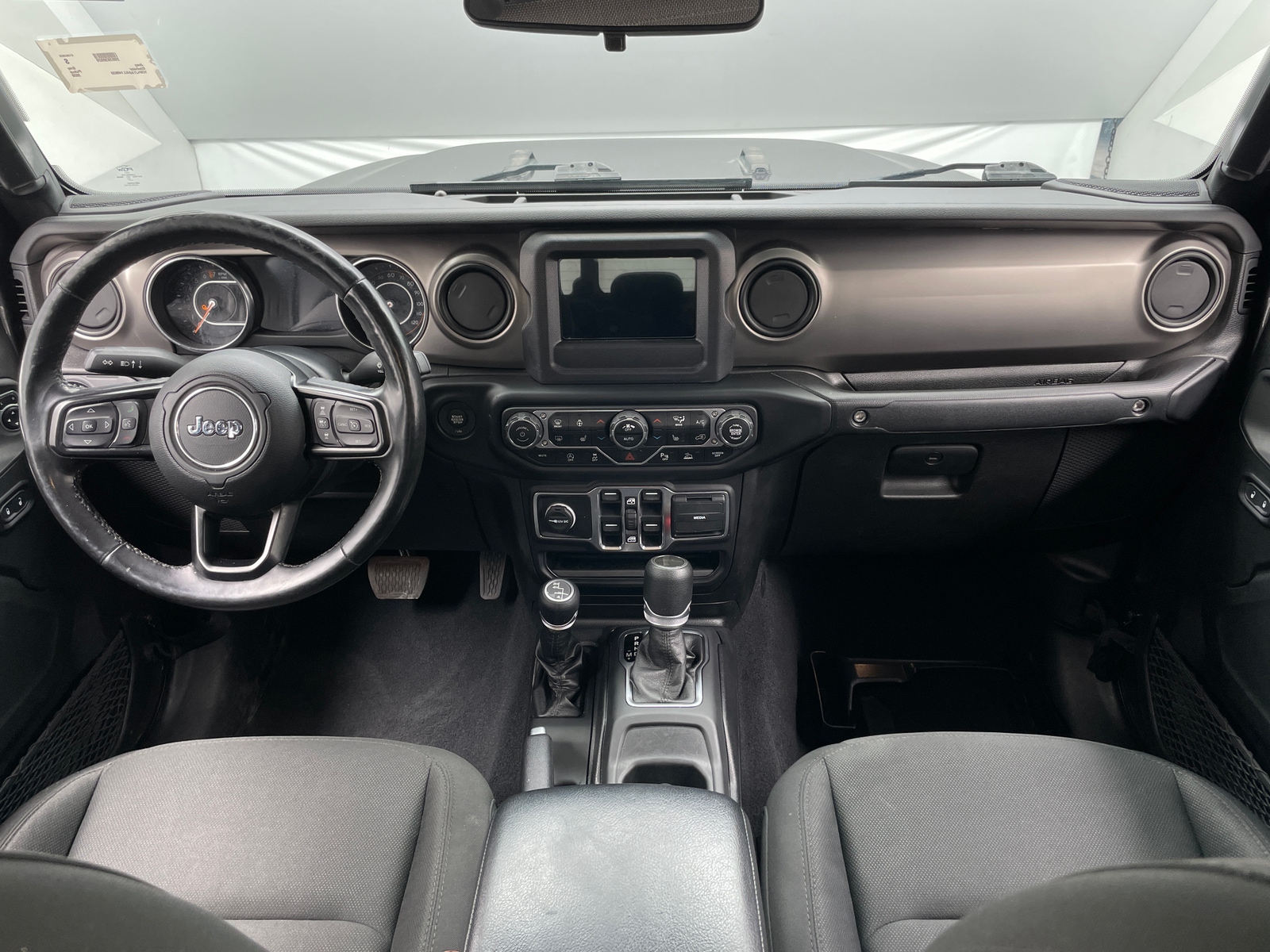 Thumbnail: 2020 Jeep Gladiator - 3