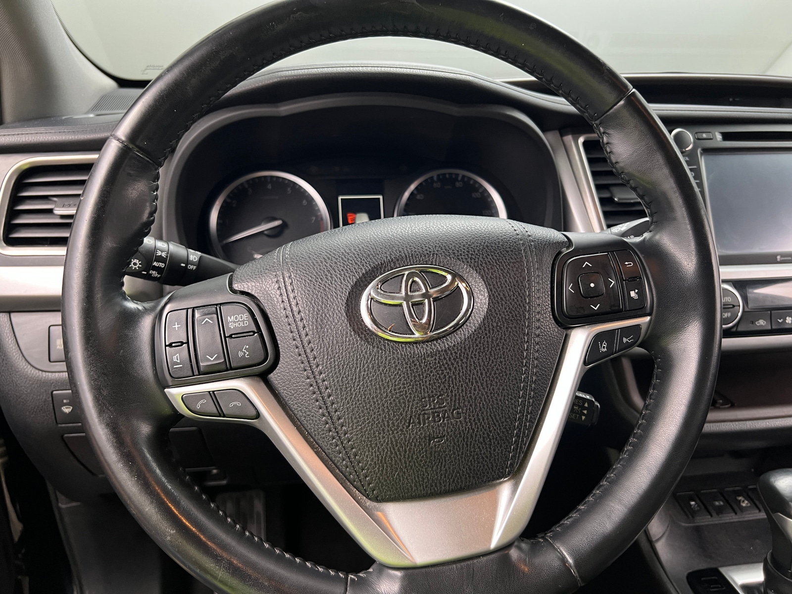 Thumbnail: 2017 Toyota Highlander - 4