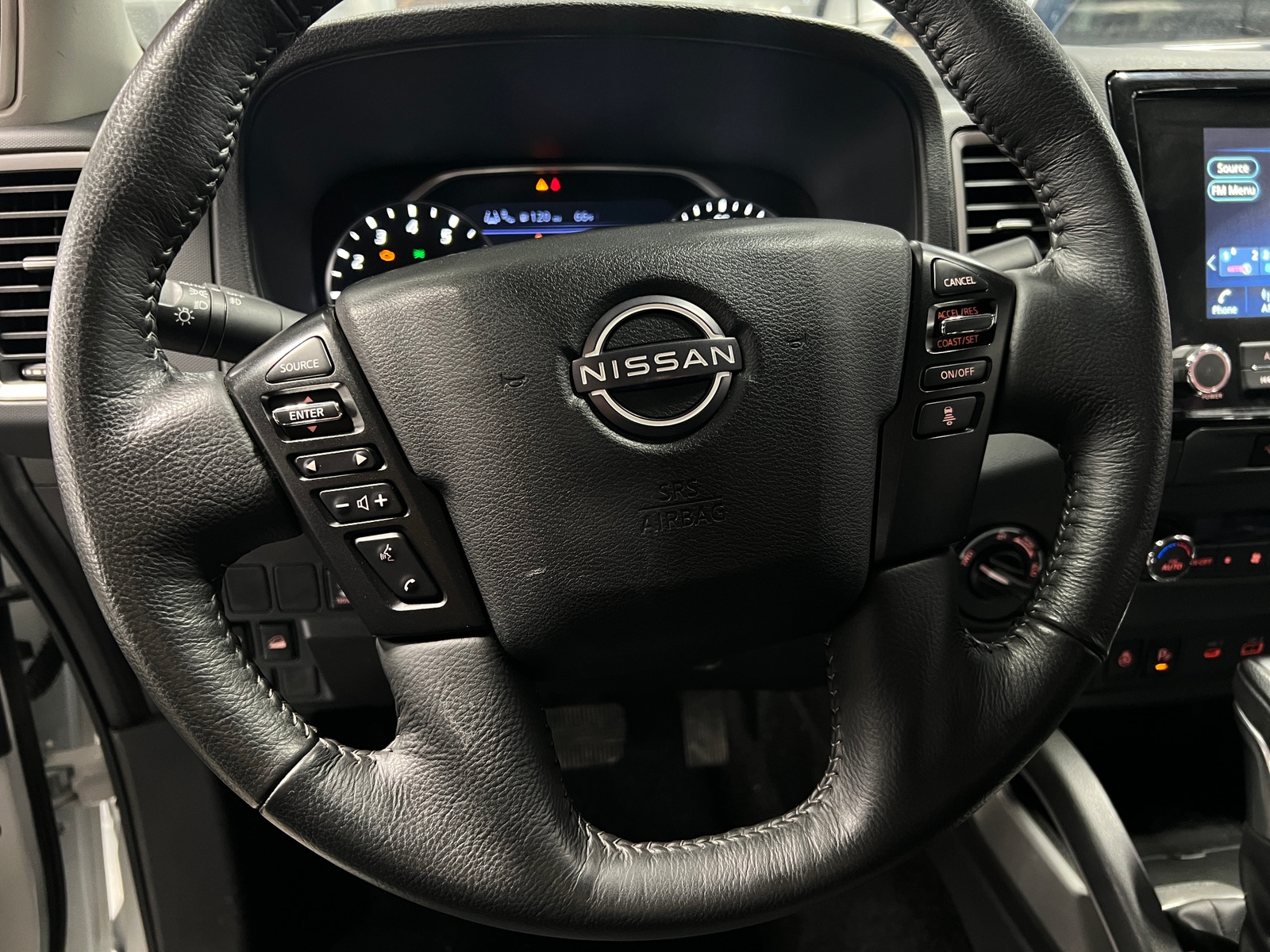 Thumbnail: 2024 Nissan Frontier - 5