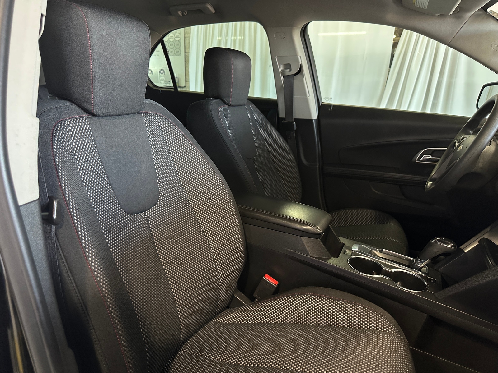 Thumbnail: 2017 Chevrolet Equinox - 2