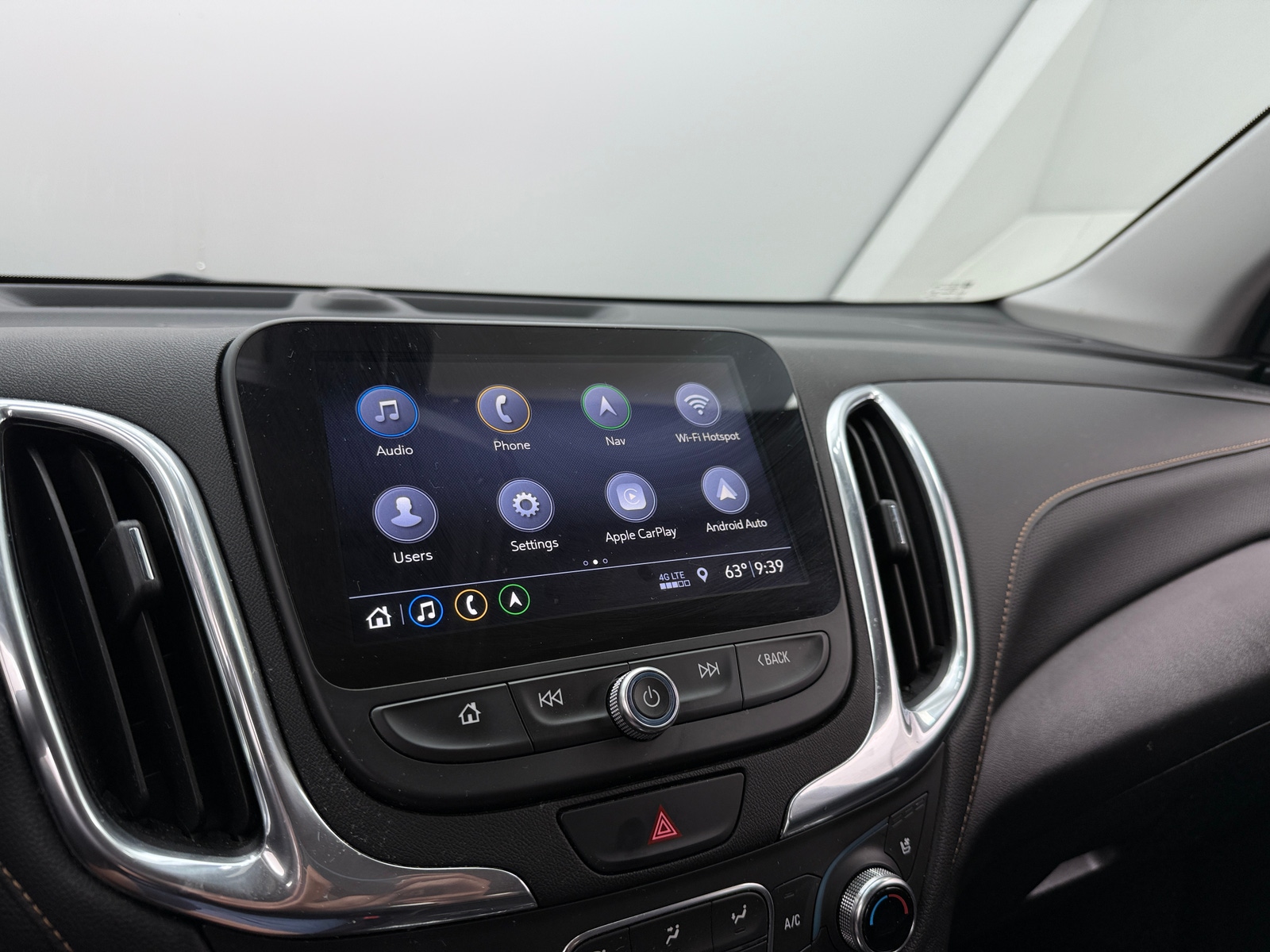 Thumbnail: 2019 Chevrolet Equinox - 3