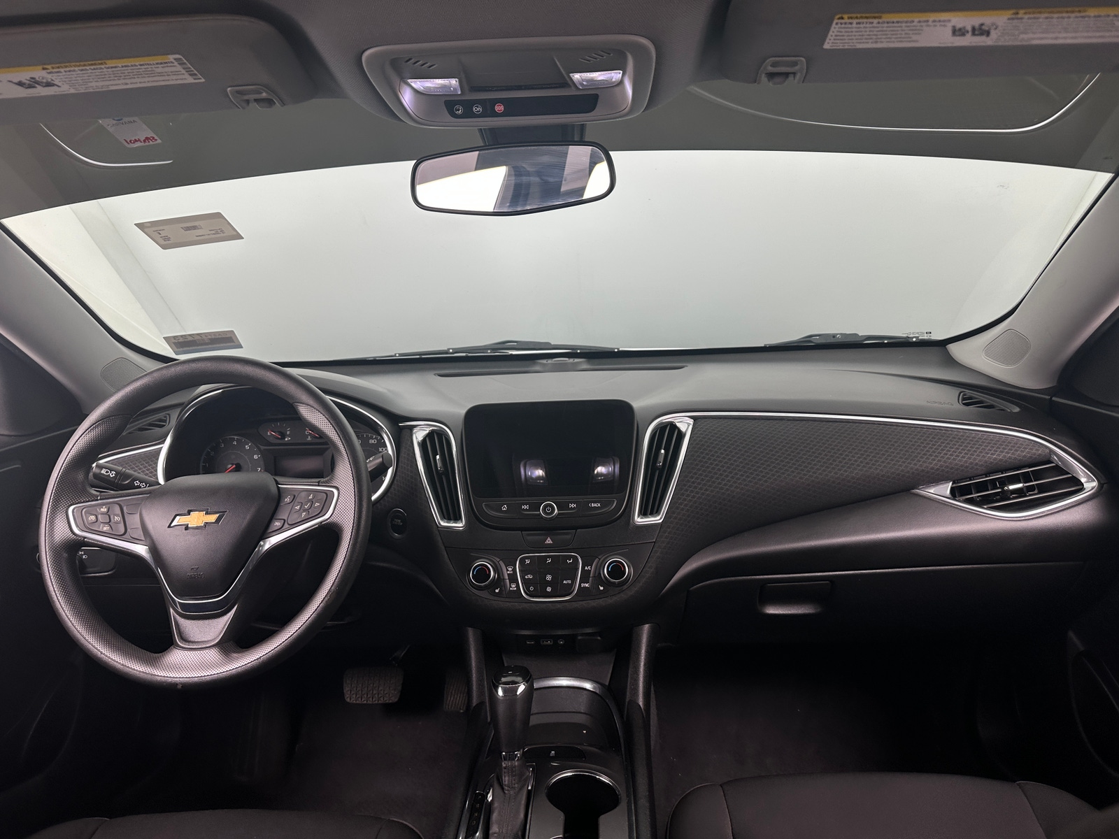 Thumbnail: 2019 Chevrolet Malibu - 3