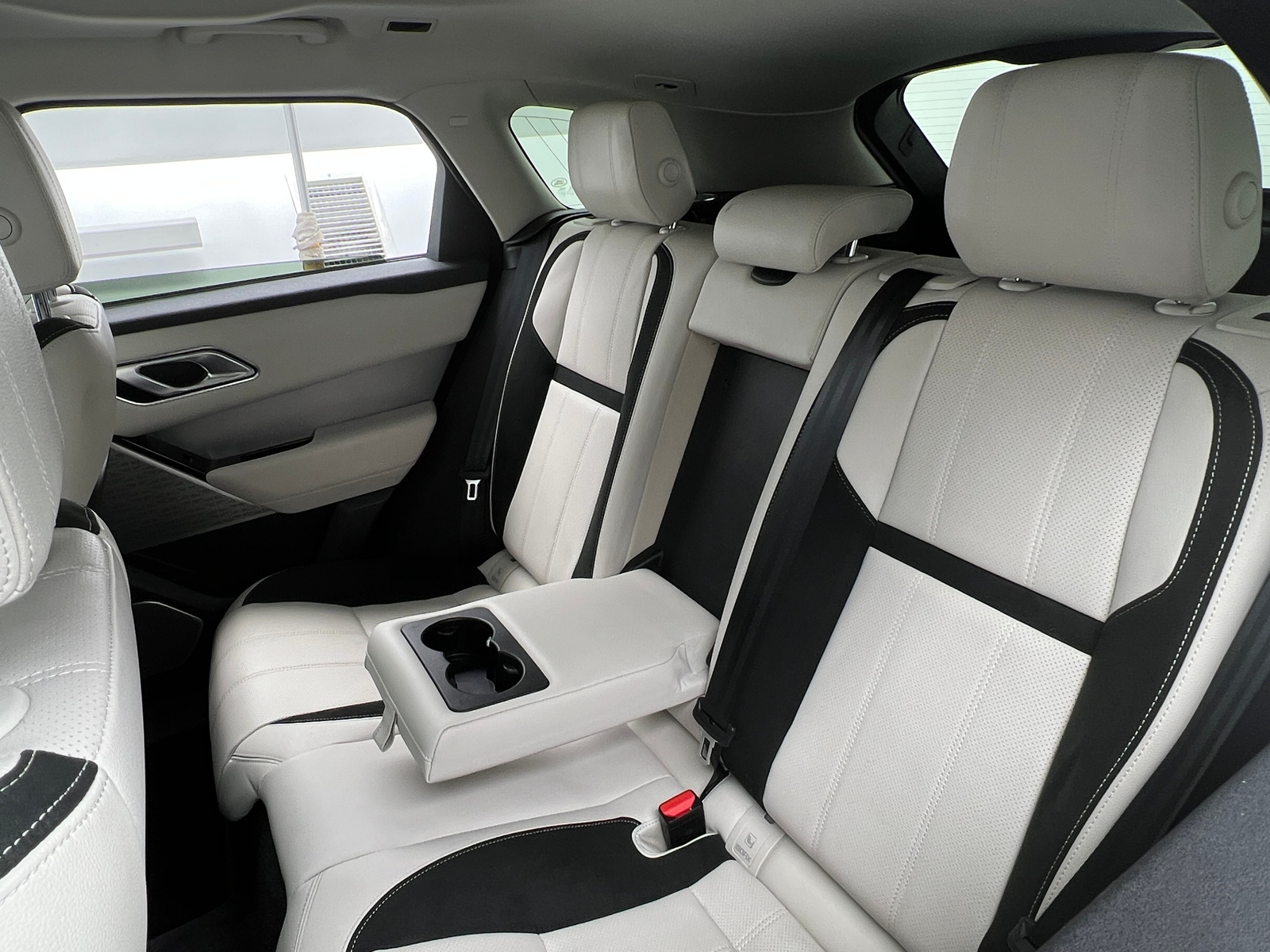 Thumbnail: 2020 Land Rover Range Rover Velar - 5