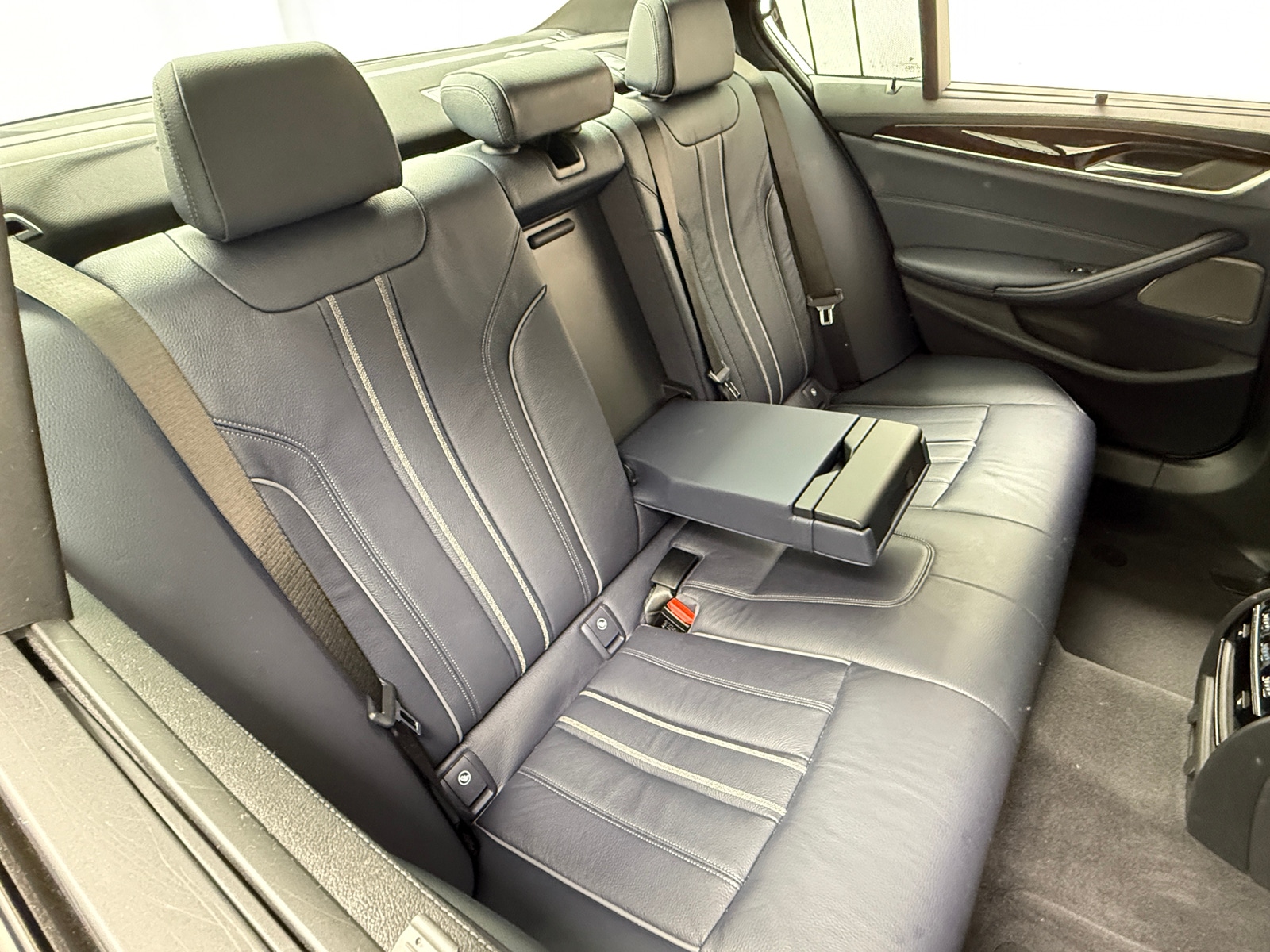 Thumbnail: 2017 BMW 5 Series - 5