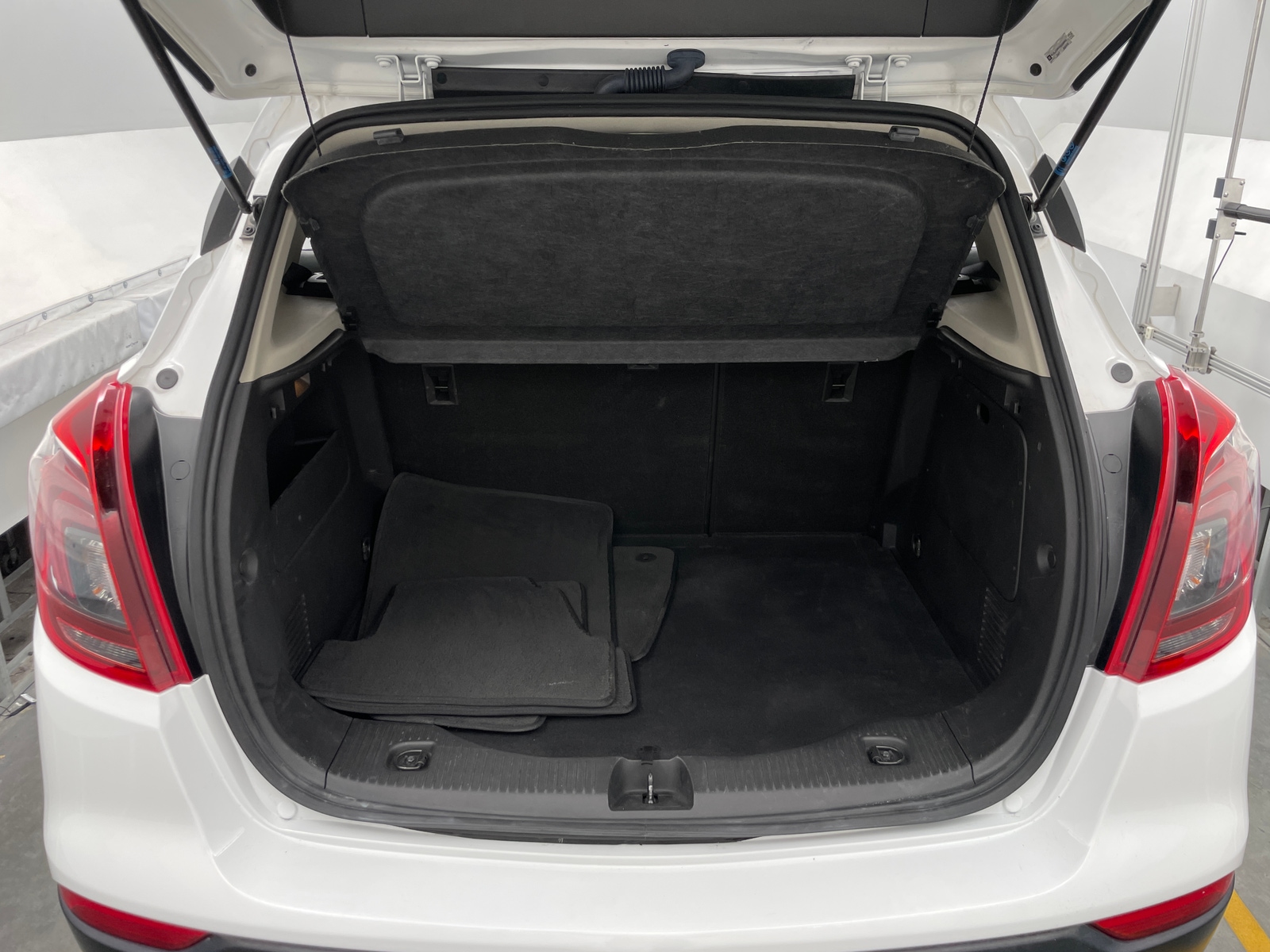 Thumbnail: 2017 Buick Encore - 7