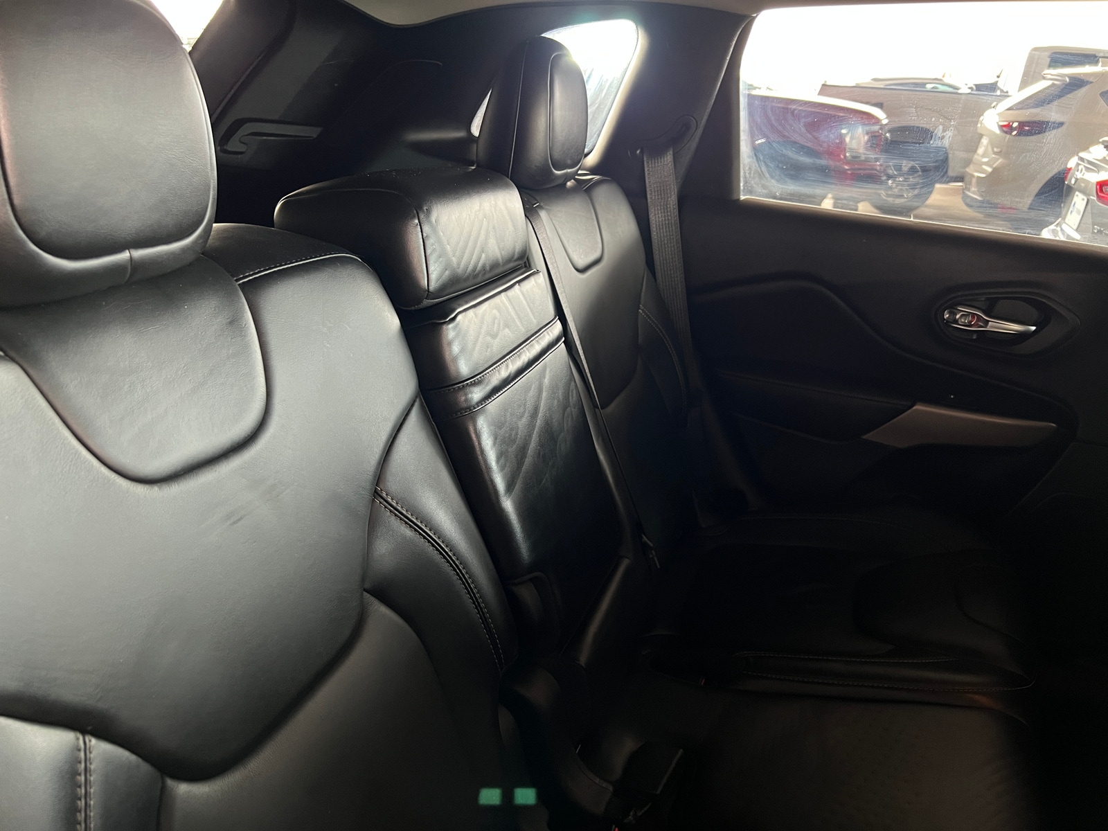 Thumbnail: 2017 Jeep Cherokee - 5