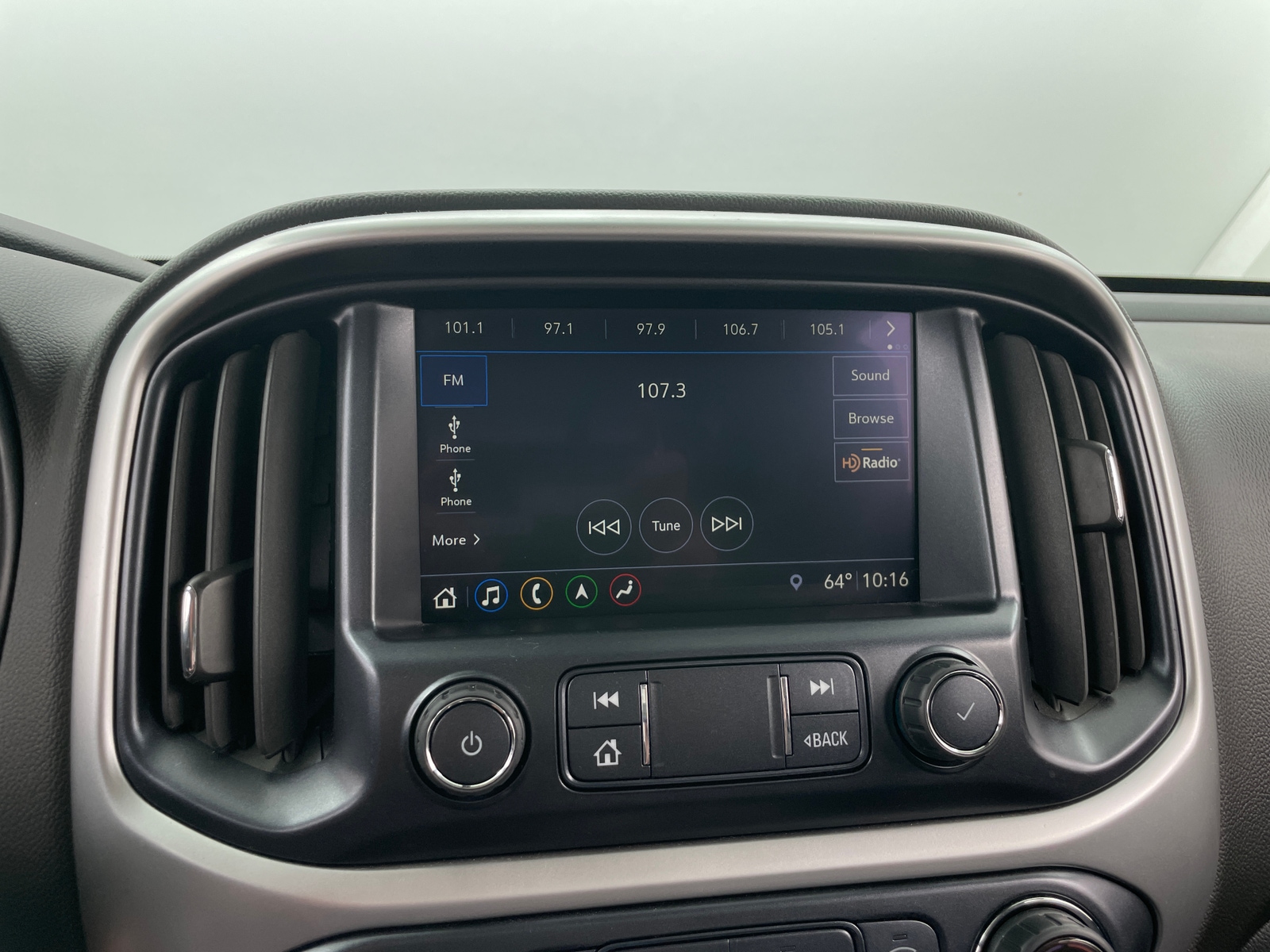 Thumbnail: 2019 Chevrolet Colorado - 3
