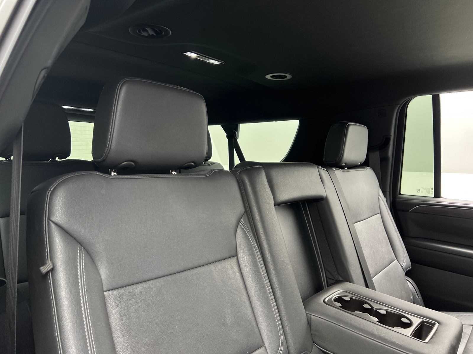 Thumbnail: 2022 Chevrolet Suburban - 5
