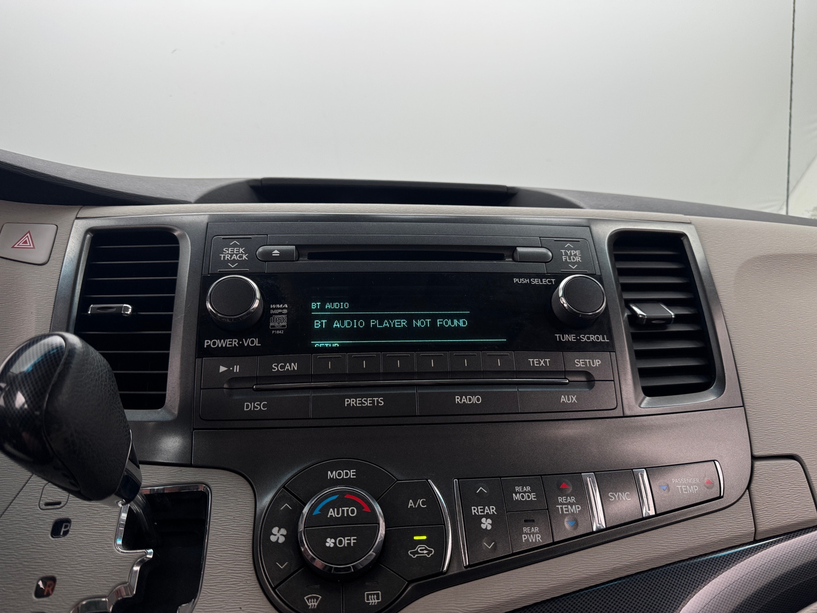 Thumbnail: 2013 Toyota Sienna - 3