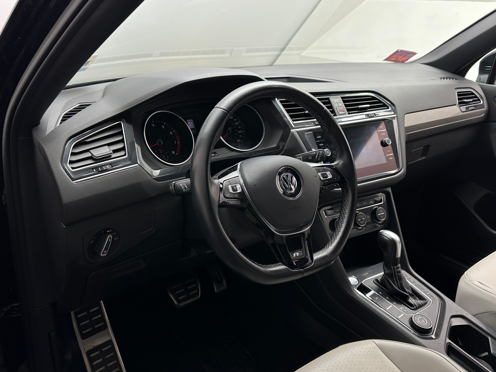 Thumbnail: 2021 Volkswagen Tiguan - 2