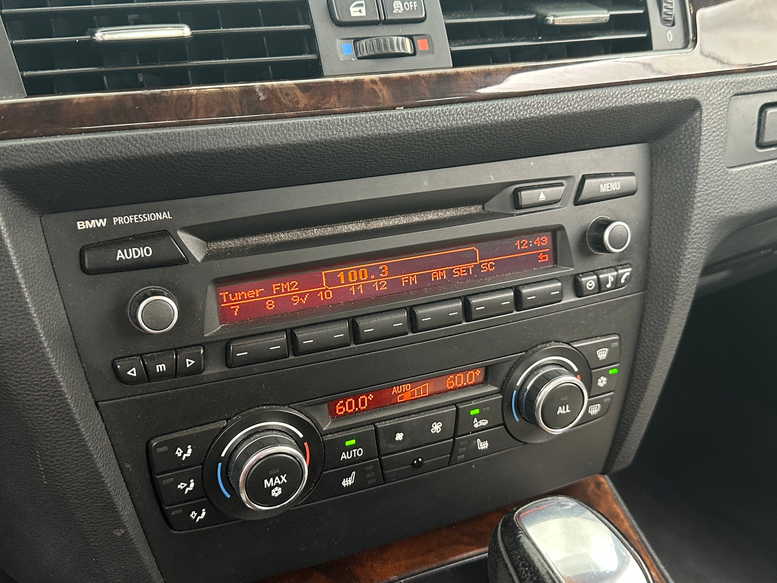 Thumbnail: 2012 BMW 3 Series - 3