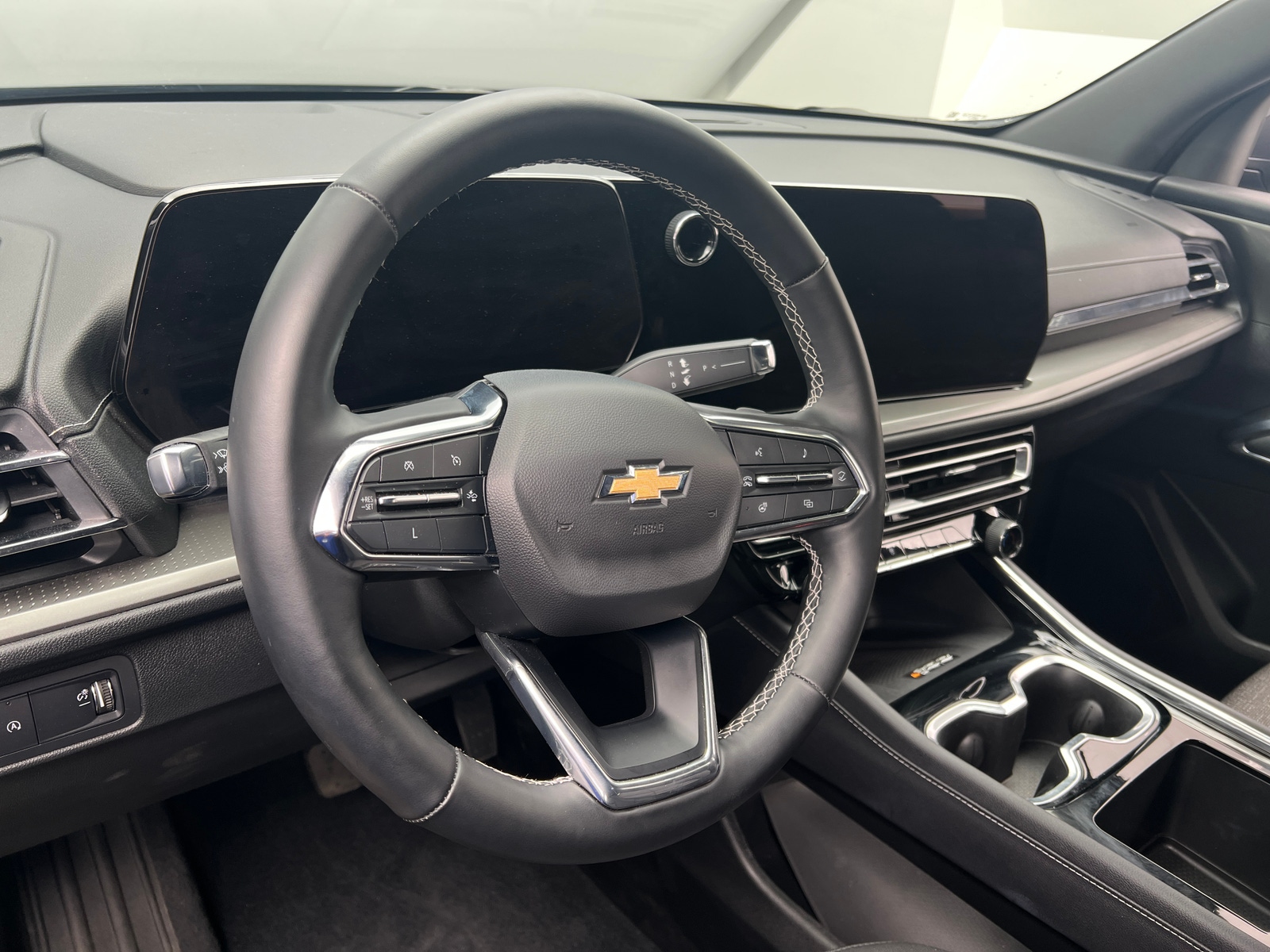 Thumbnail: 2025 Chevrolet Traverse - 5
