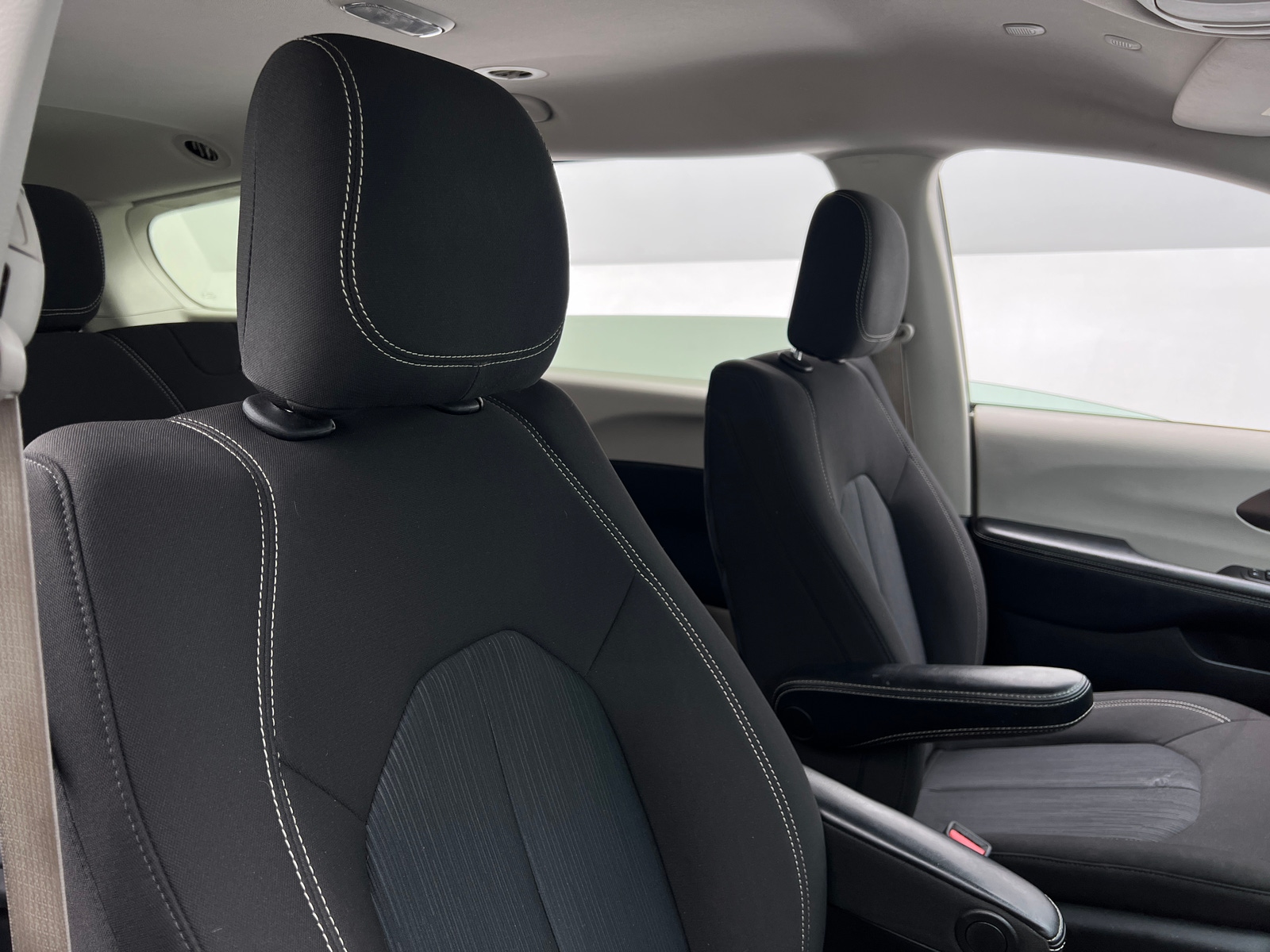 Thumbnail: 2020 Chrysler Voyager - 2