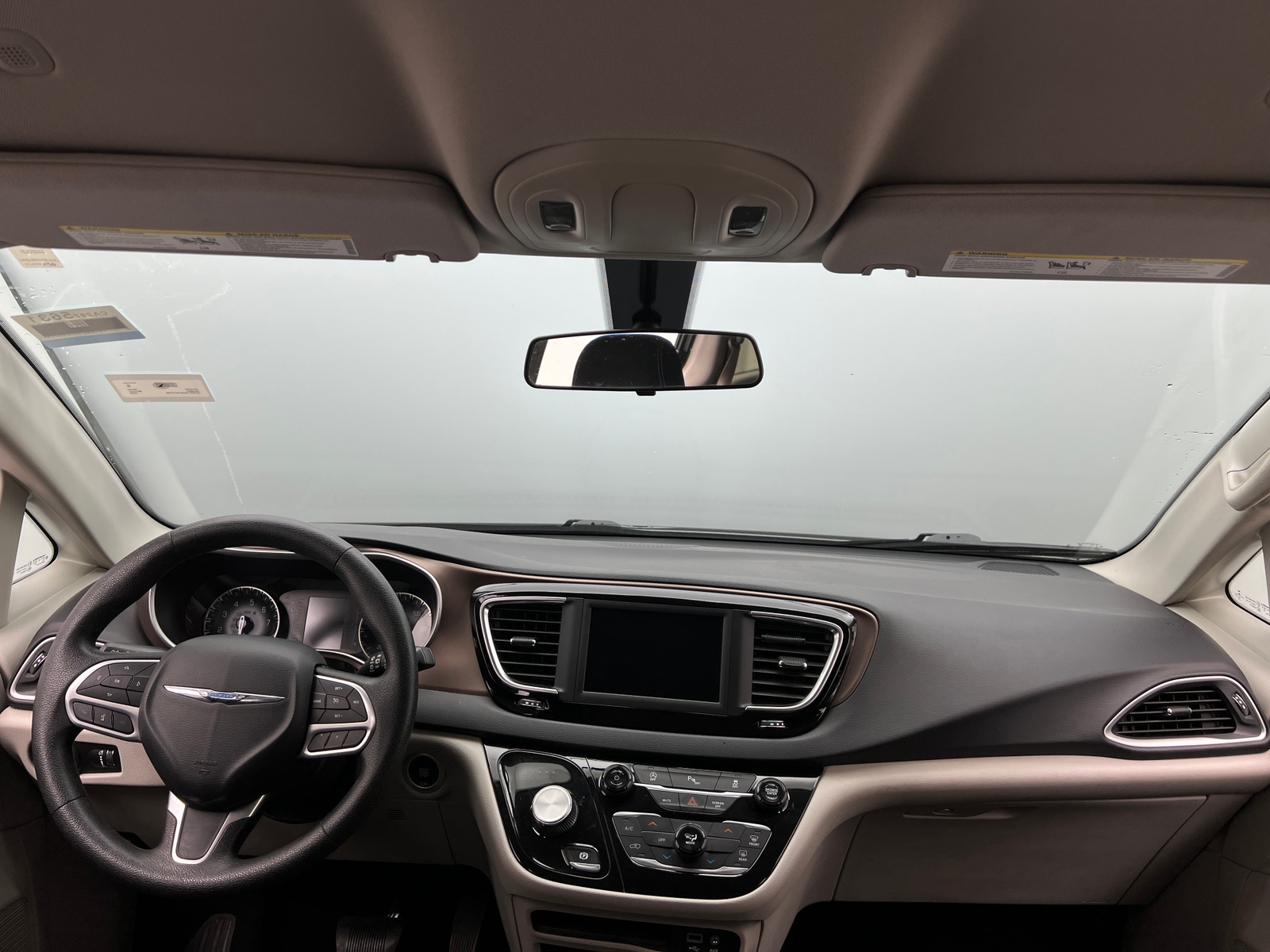 Thumbnail: 2020 Chrysler Voyager - 3