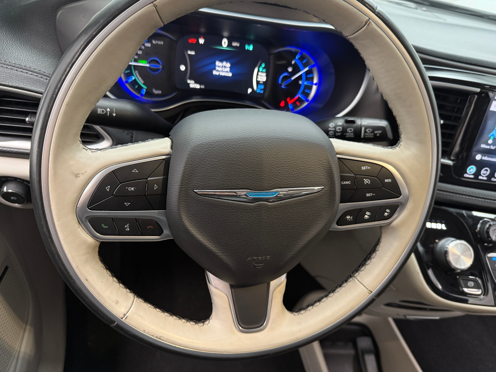 Thumbnail: 2019 Chrysler Pacifica - 4