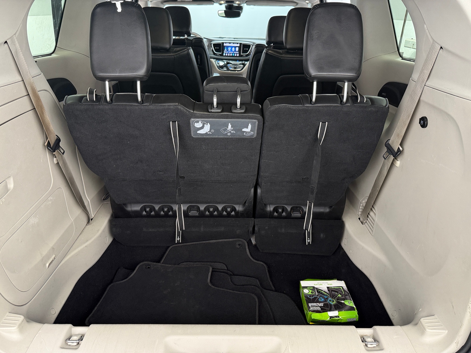 Thumbnail: 2019 Chrysler Pacifica - 6