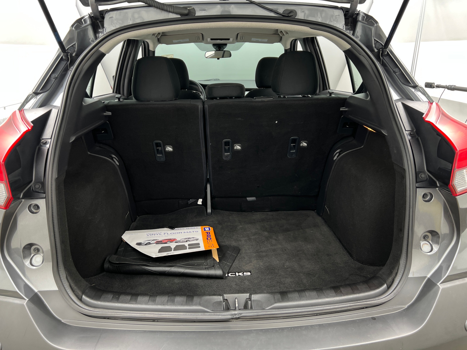 Thumbnail: 2020 Nissan Kicks - 7