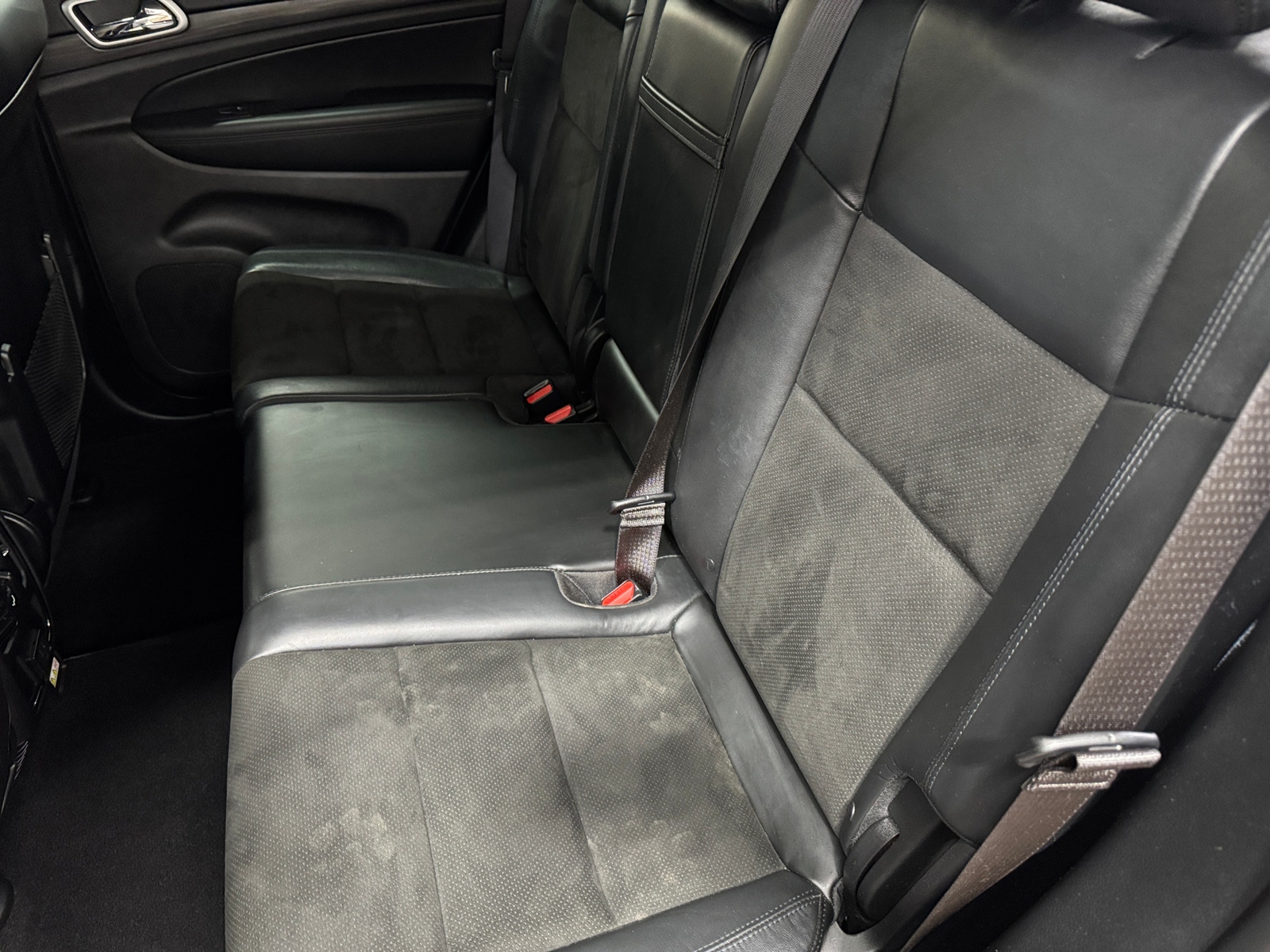 Thumbnail: 2020 Jeep Grand Cherokee - 6