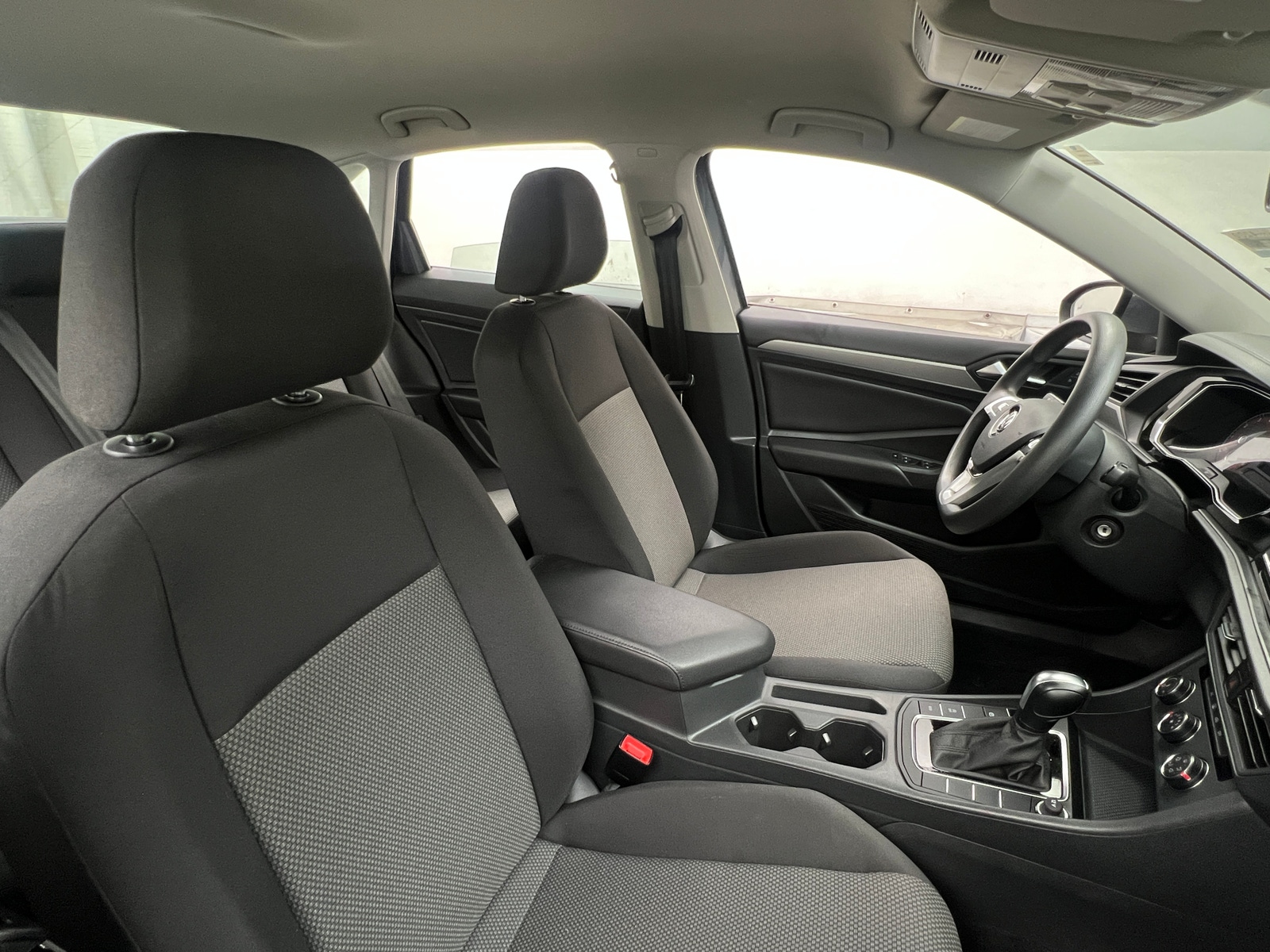 Thumbnail: 2019 Volkswagen Jetta - 2